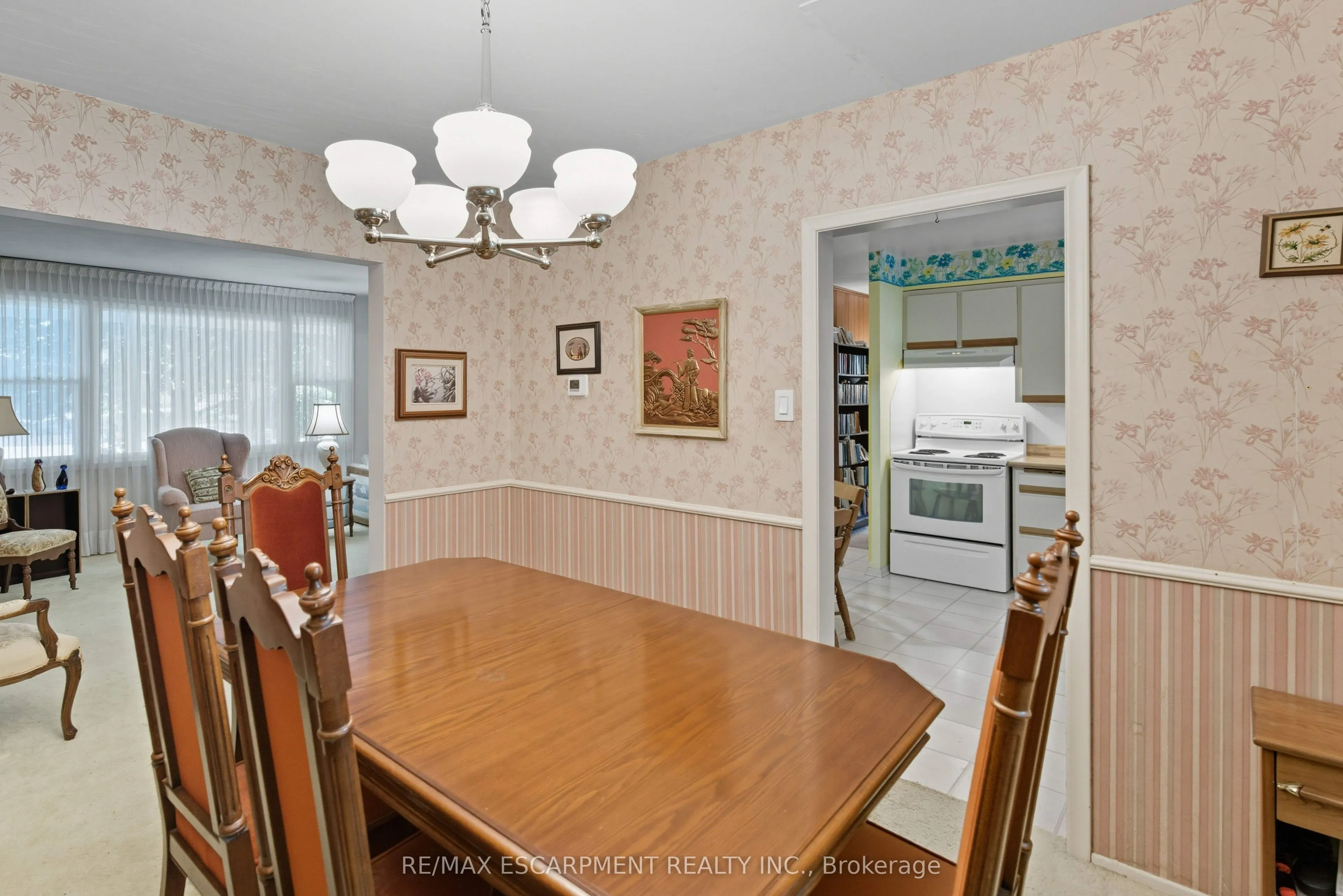 20 Crestwood Drive