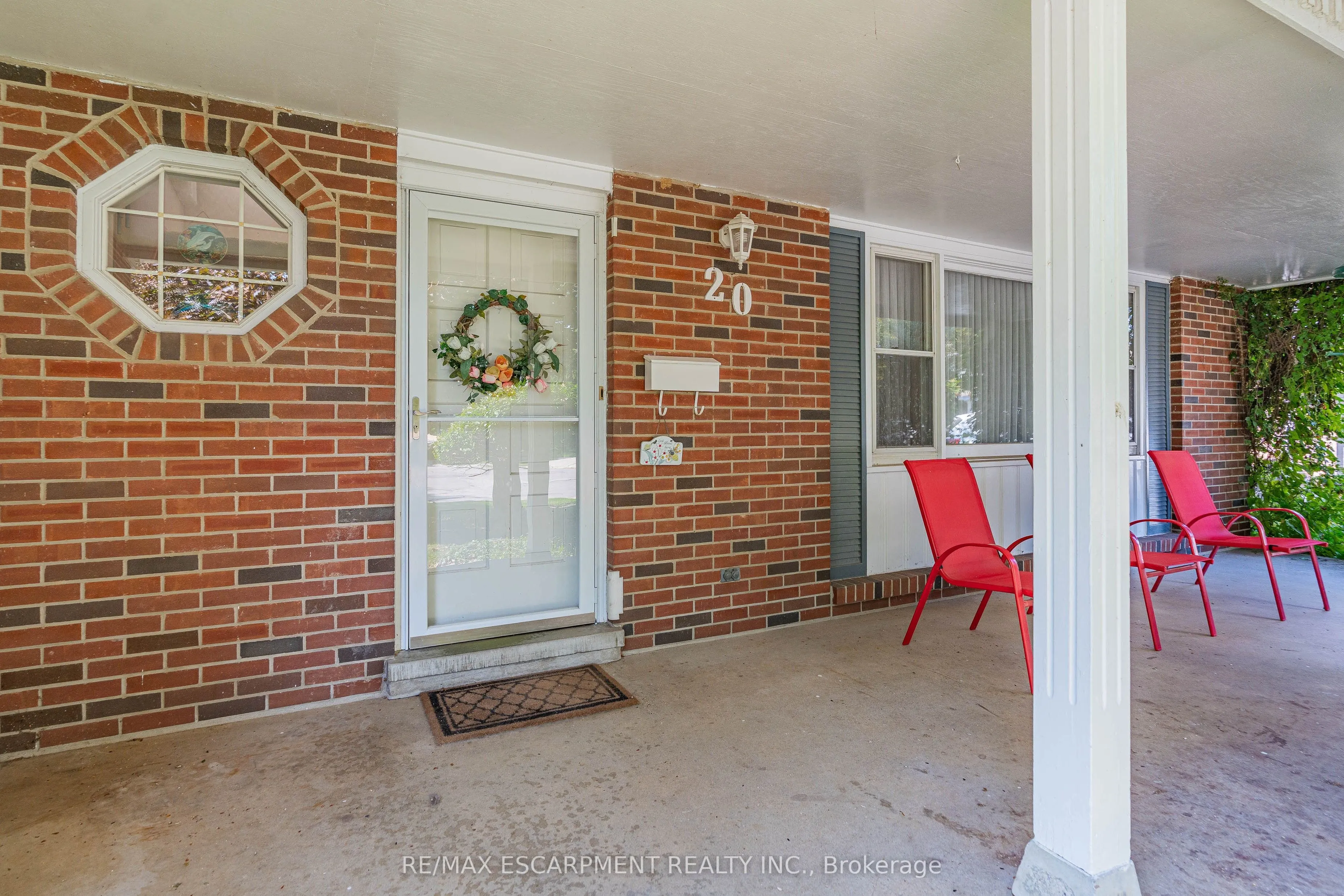 20 Crestwood Drive