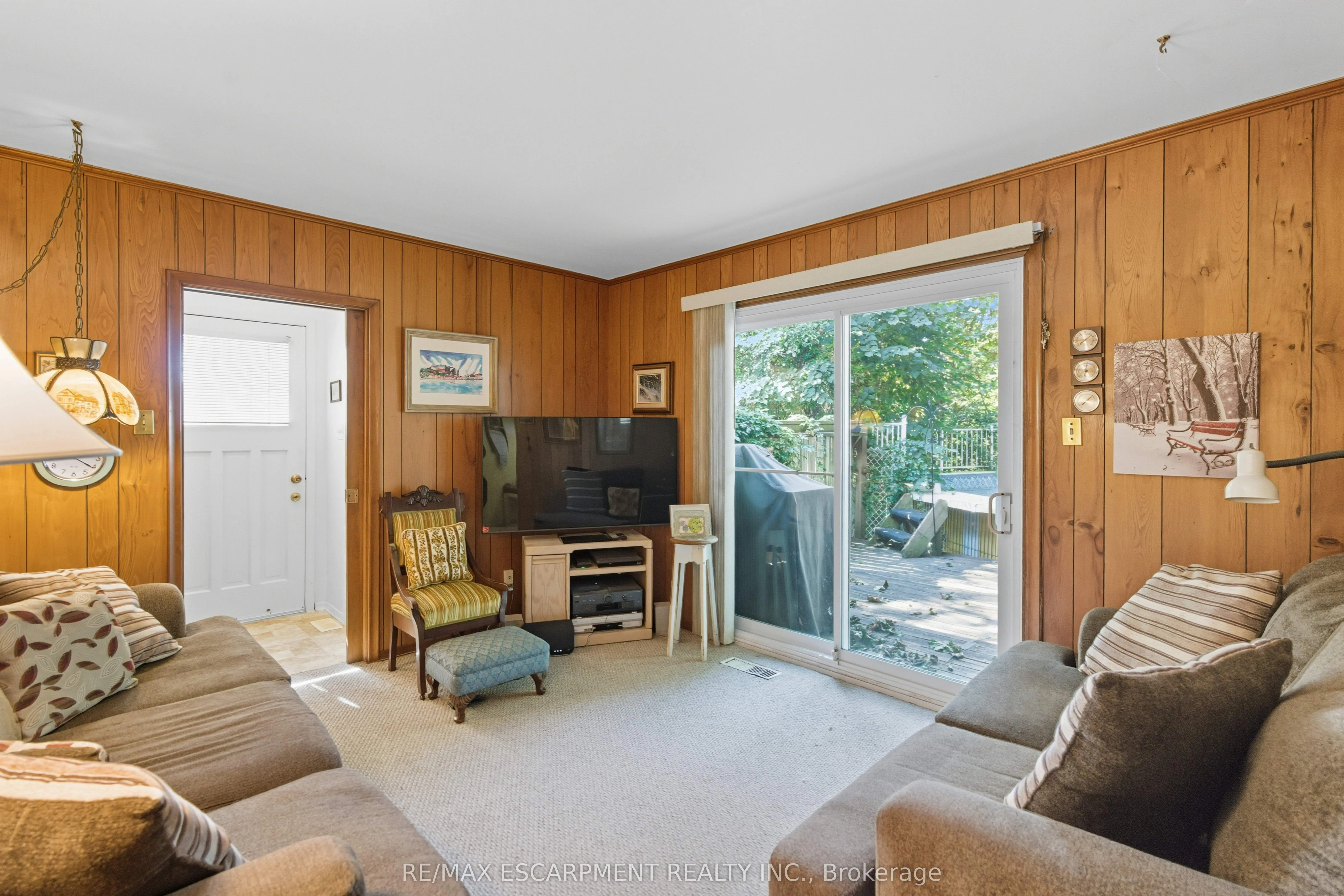 20 Crestwood Drive