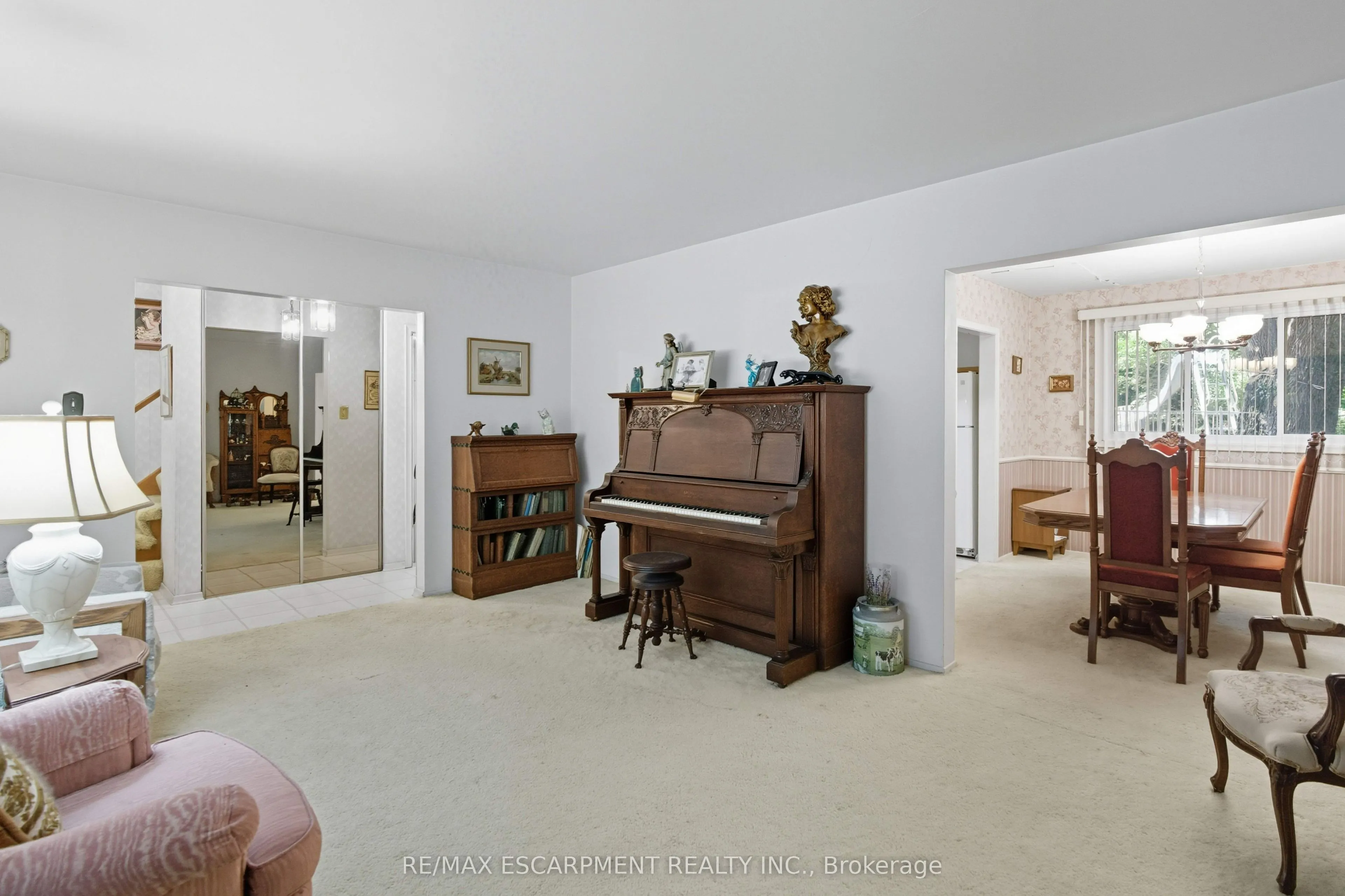 20 Crestwood Drive