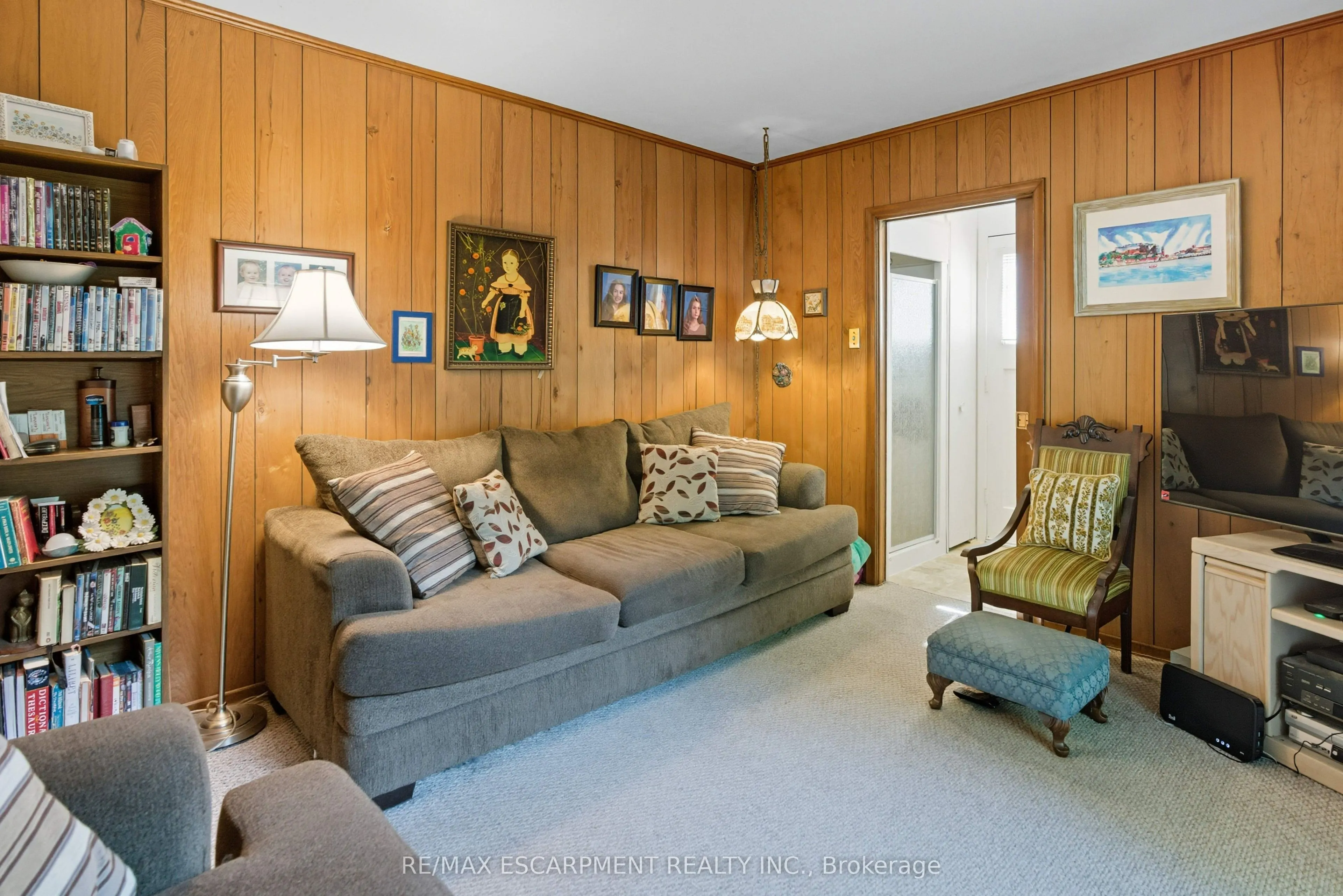 20 Crestwood Drive