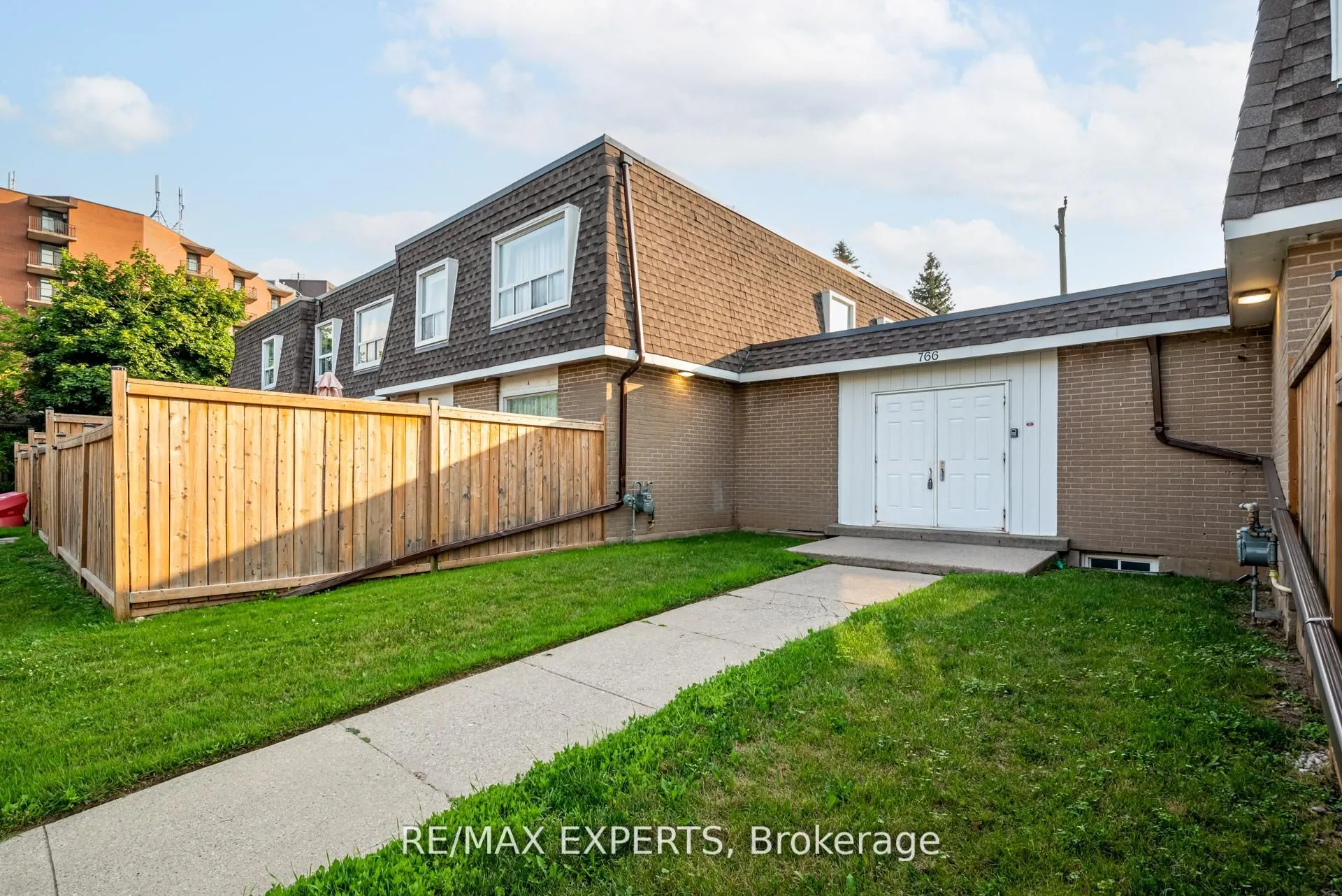766 WALTER Street, #J
