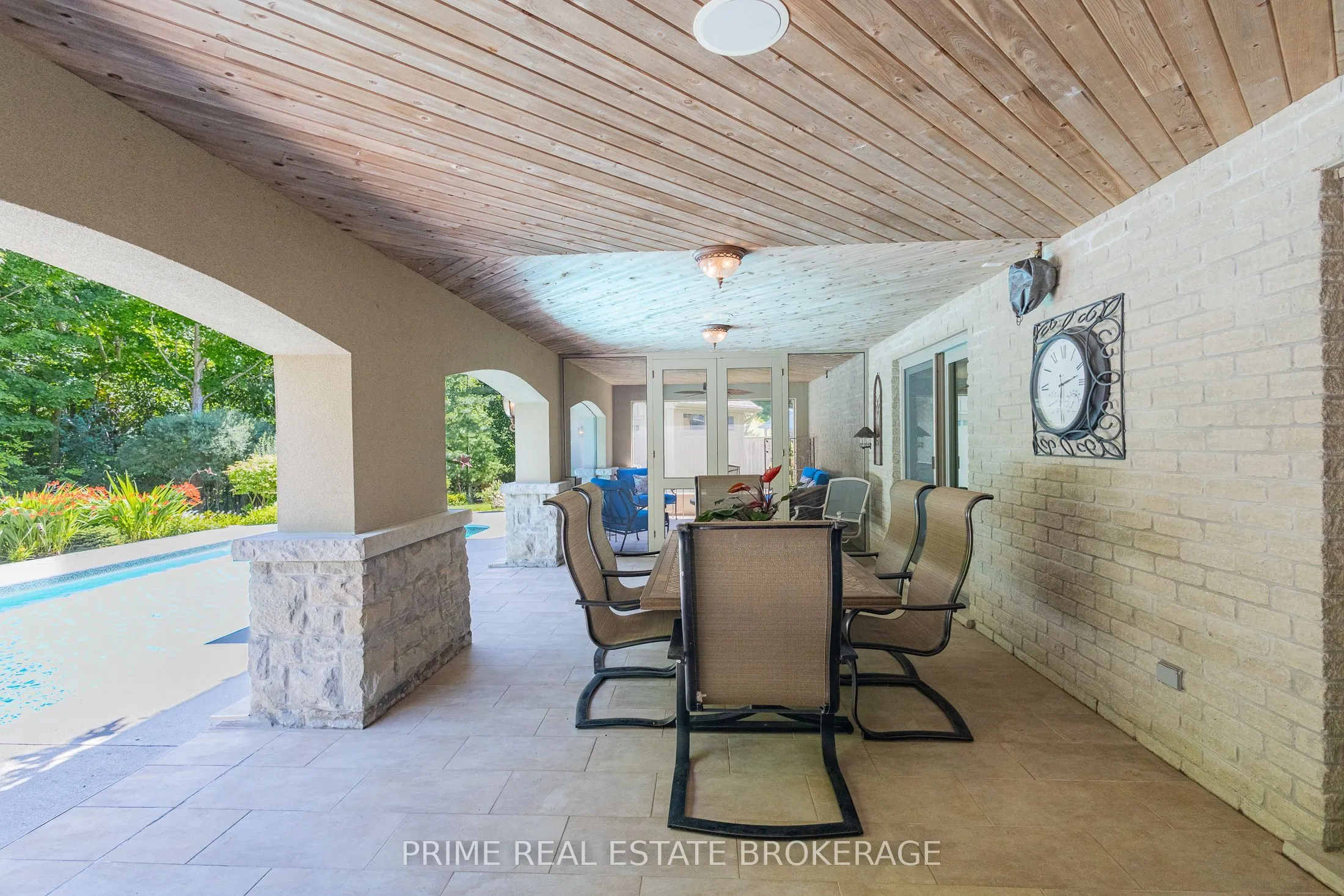 565 Eagletrace Drive