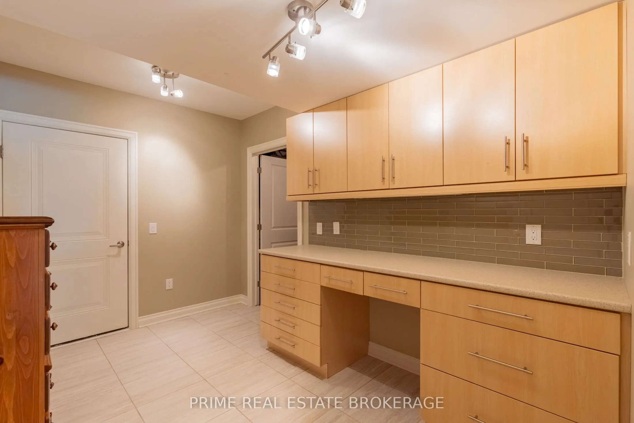 565 Eagletrace Drive