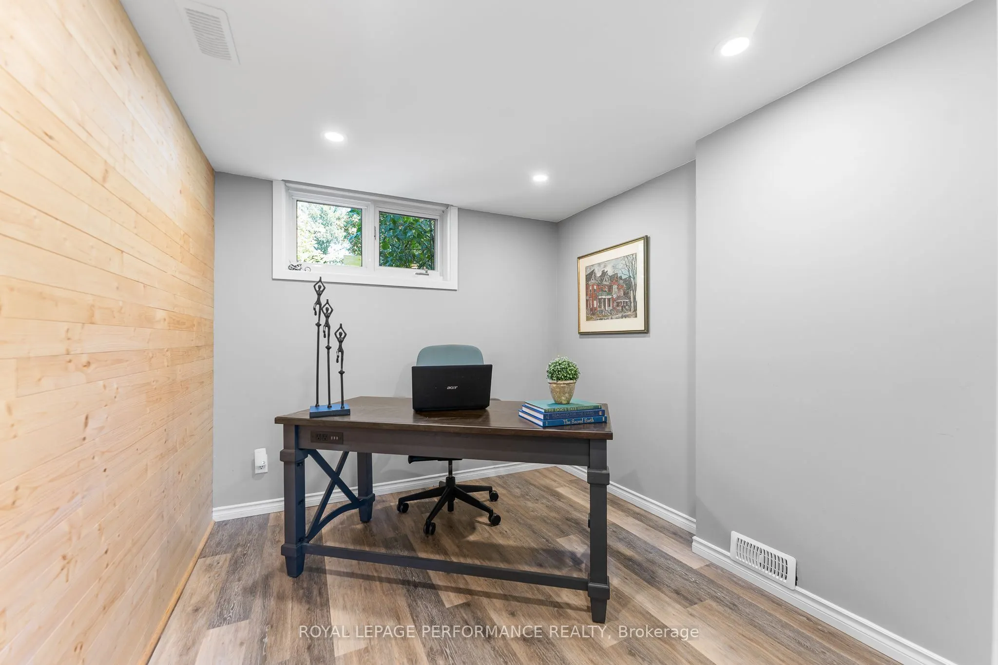 1044 Cromwell Drive
