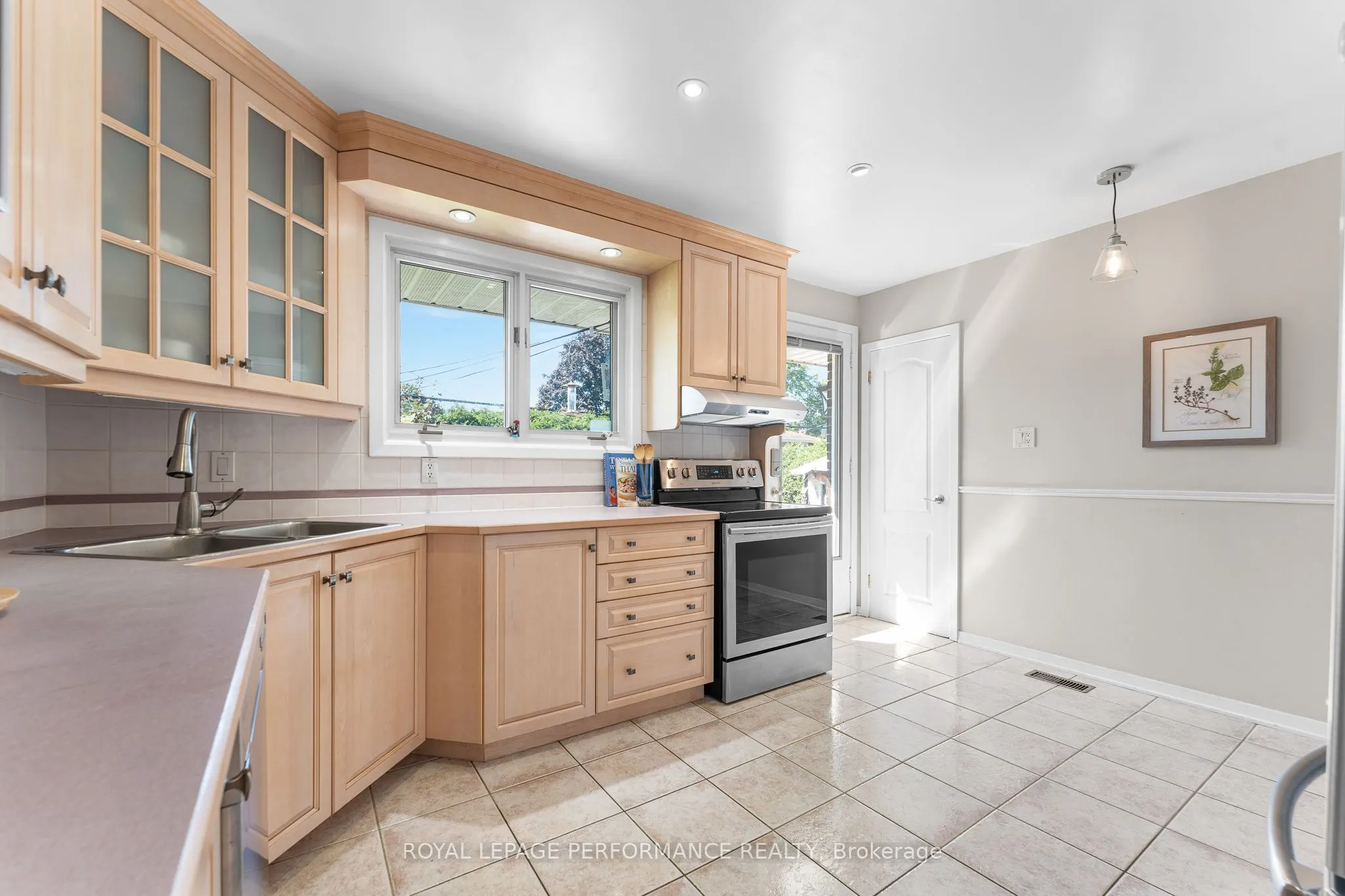 1044 Cromwell Drive