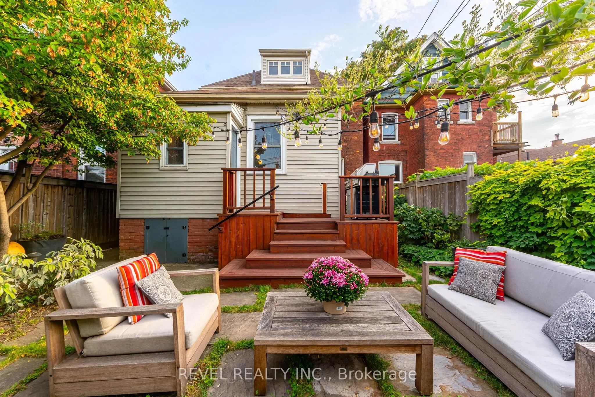 483 King William Street