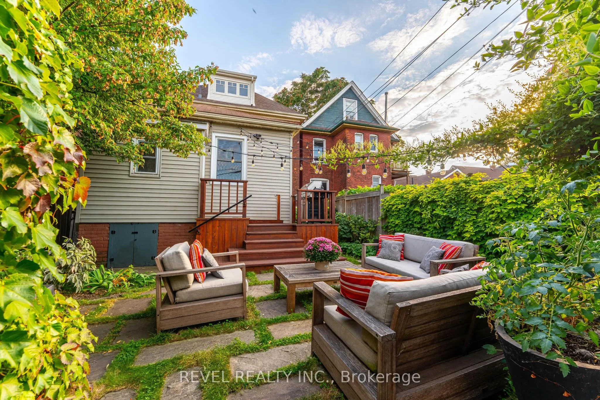 483 King William Street