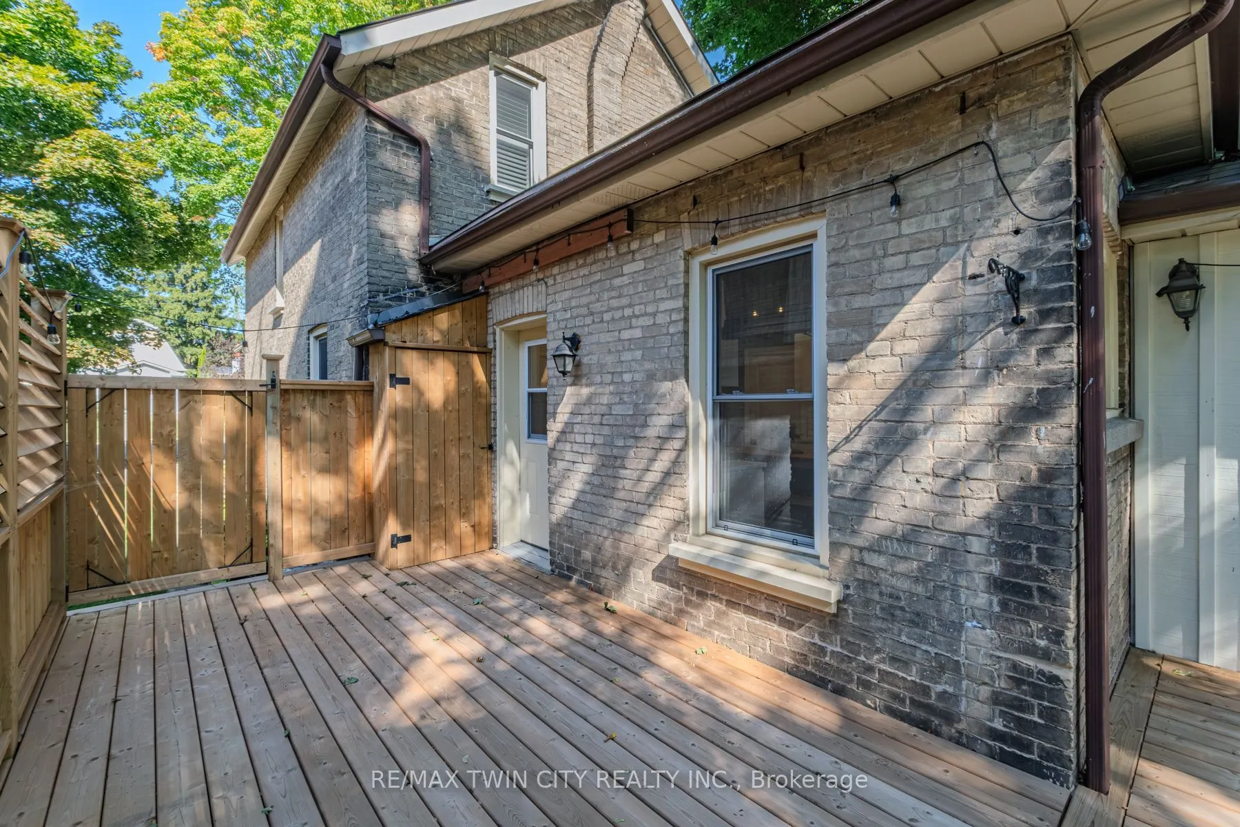 26 Alexander Avenue