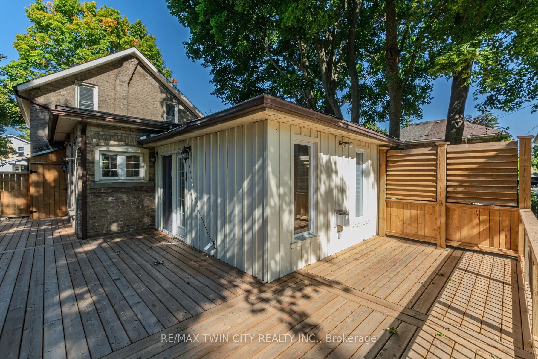 26 Alexander Avenue