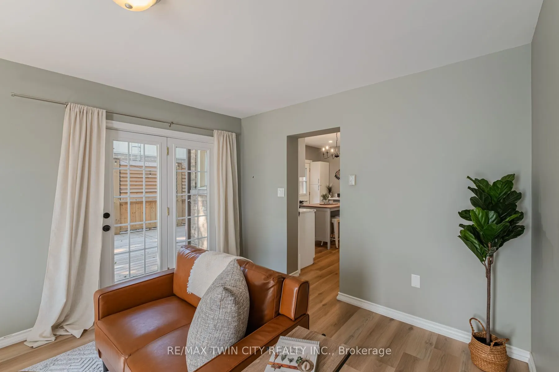26 Alexander Avenue
