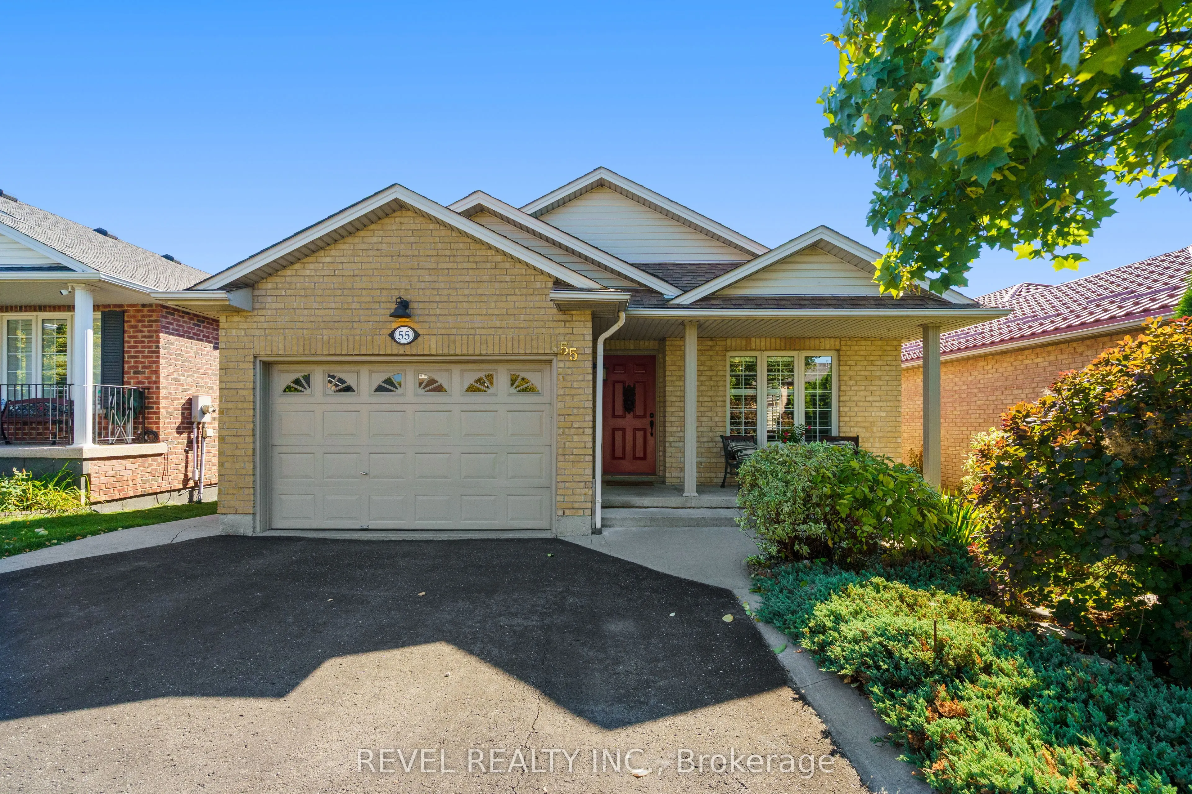 55 Amore Boulevard