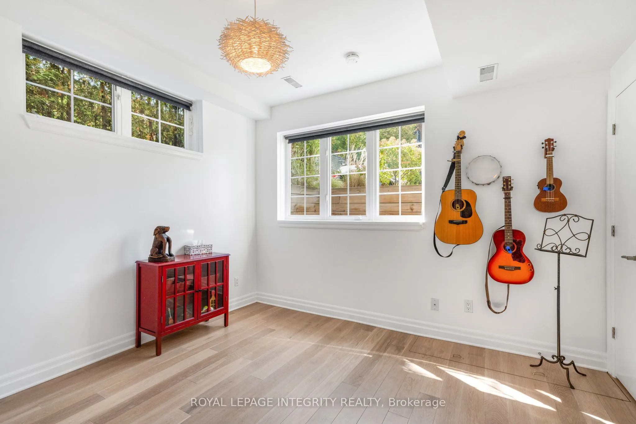 17 Melrose Avenue, #H