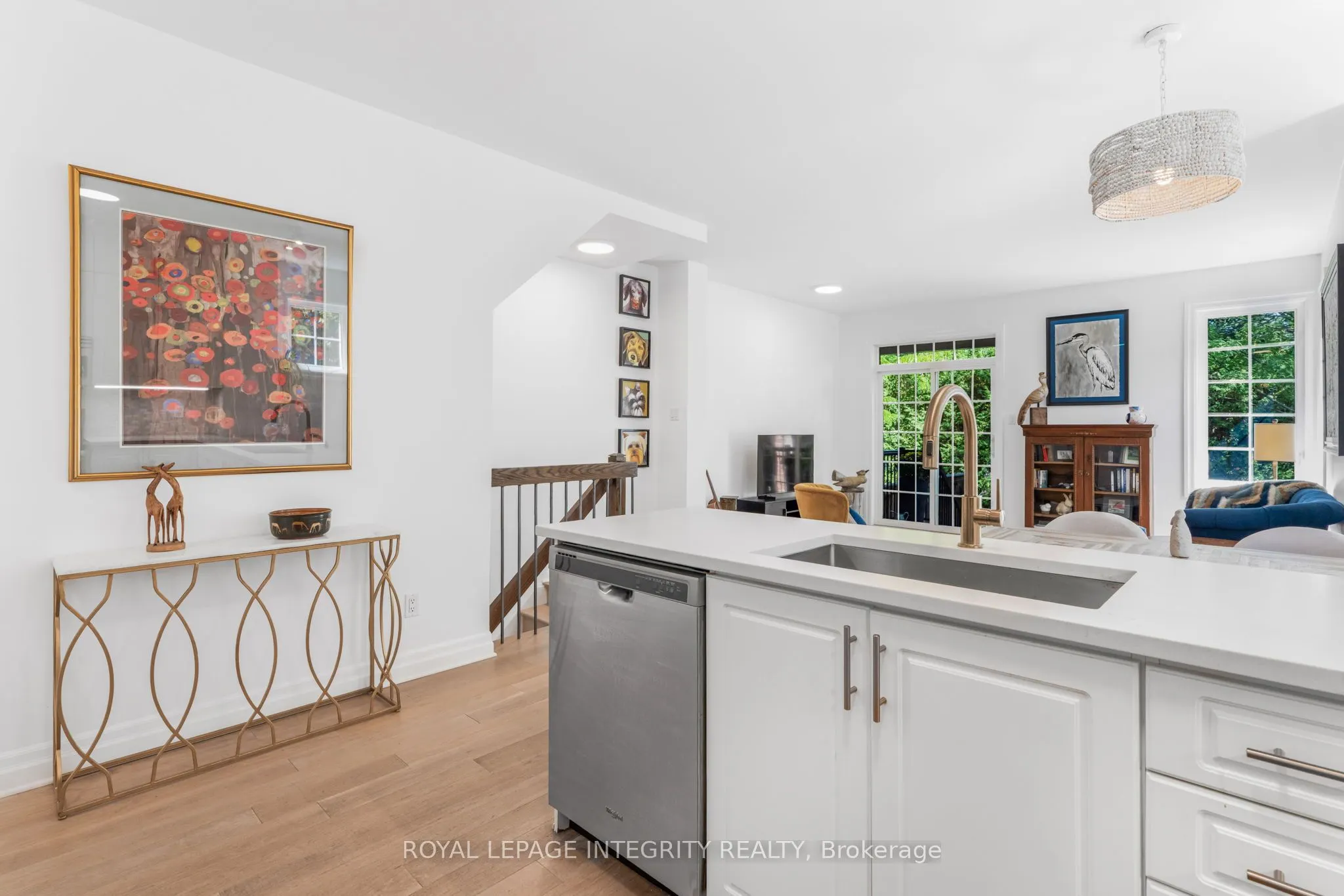 17 Melrose Avenue, #H