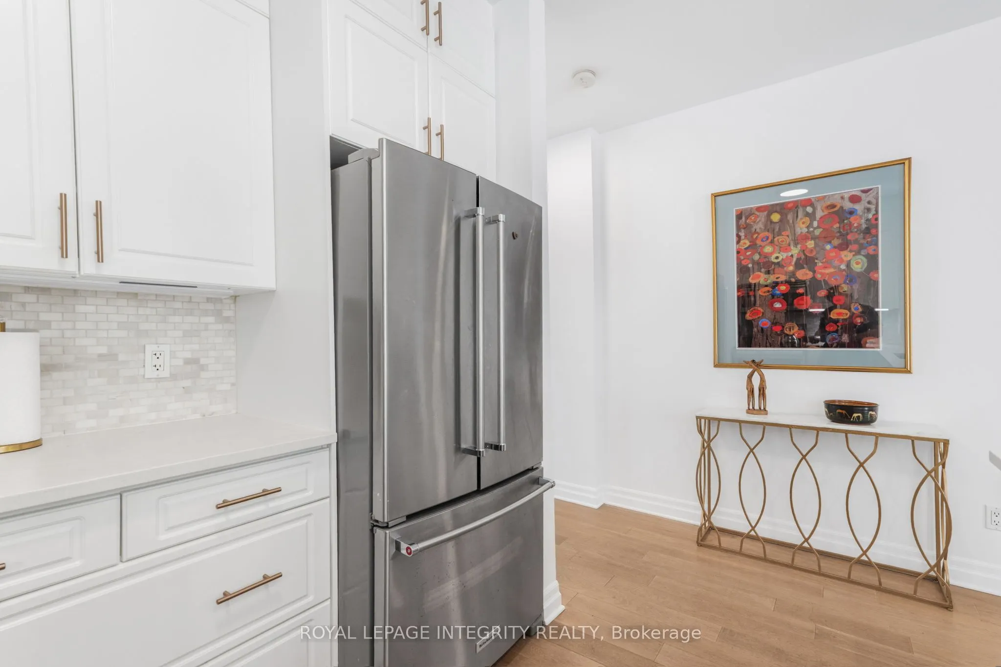 17 Melrose Avenue, #H