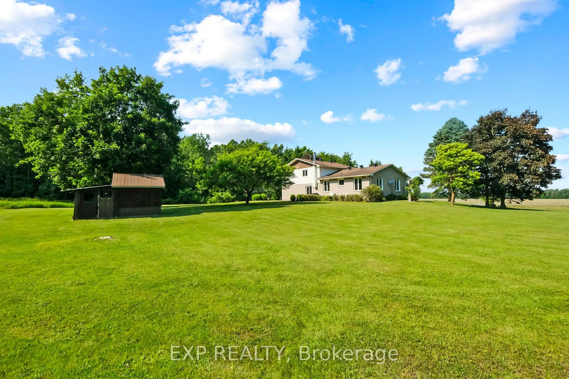 1376 MacDonald Road