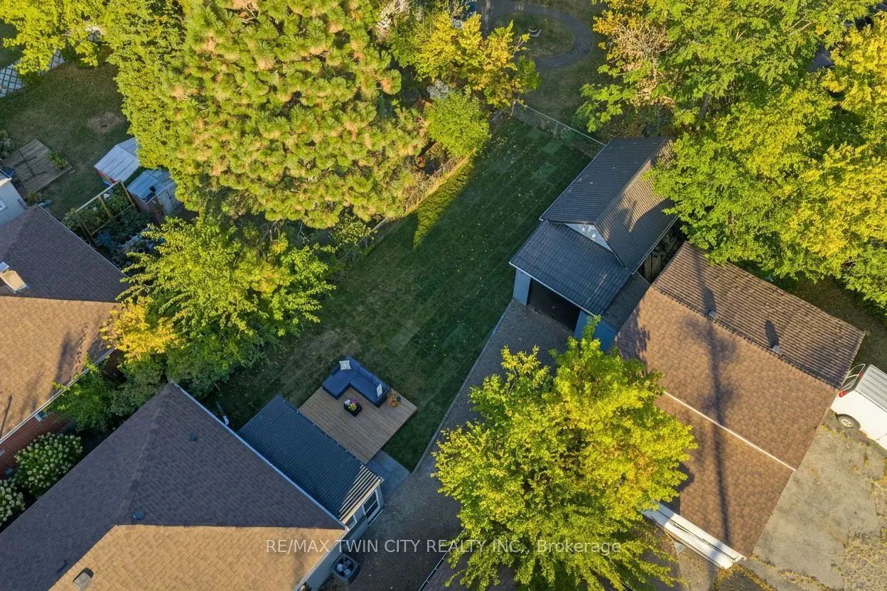 3 Dundee Street