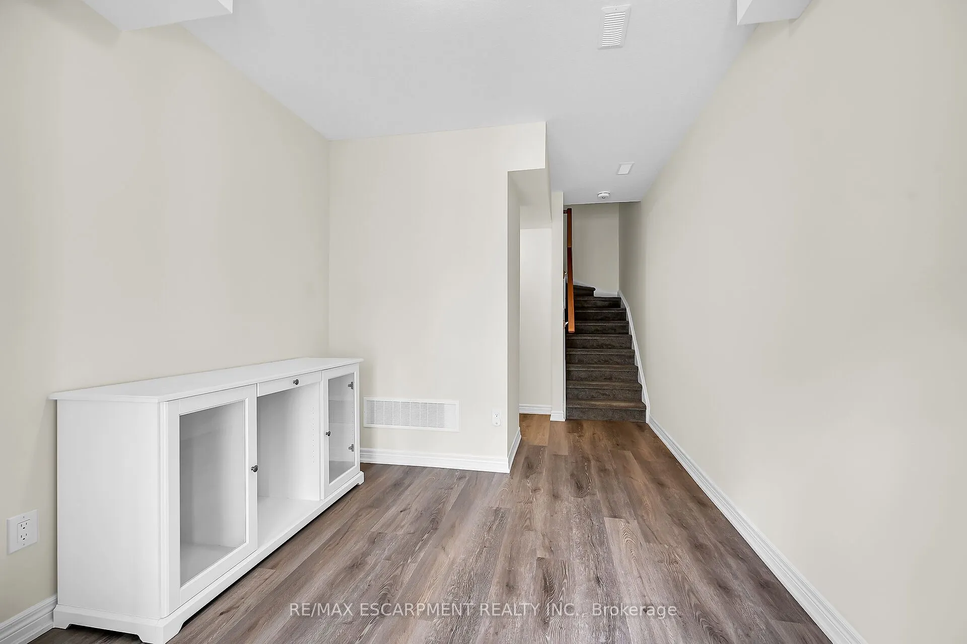 22 Dryden Lane