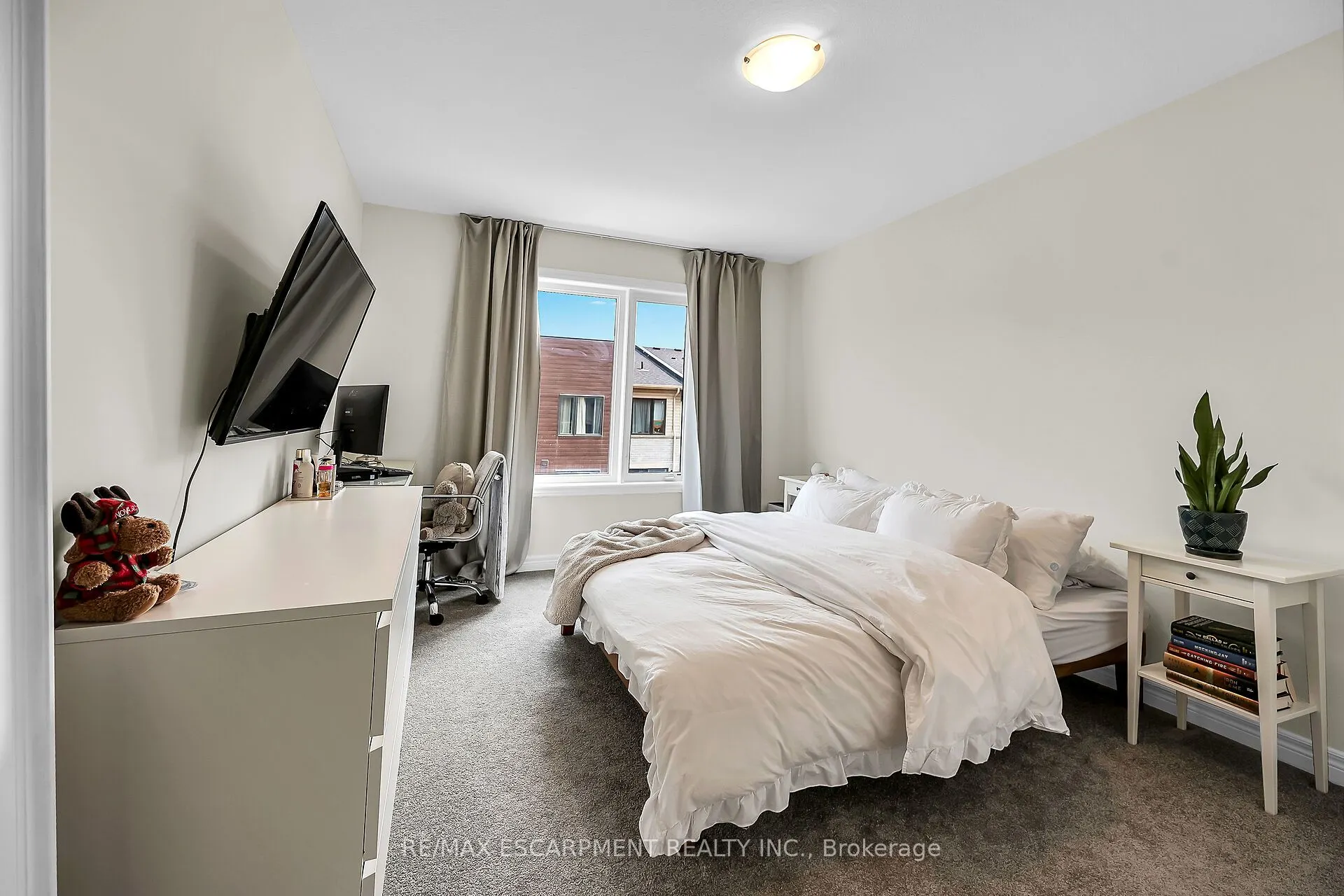 22 Dryden Lane
