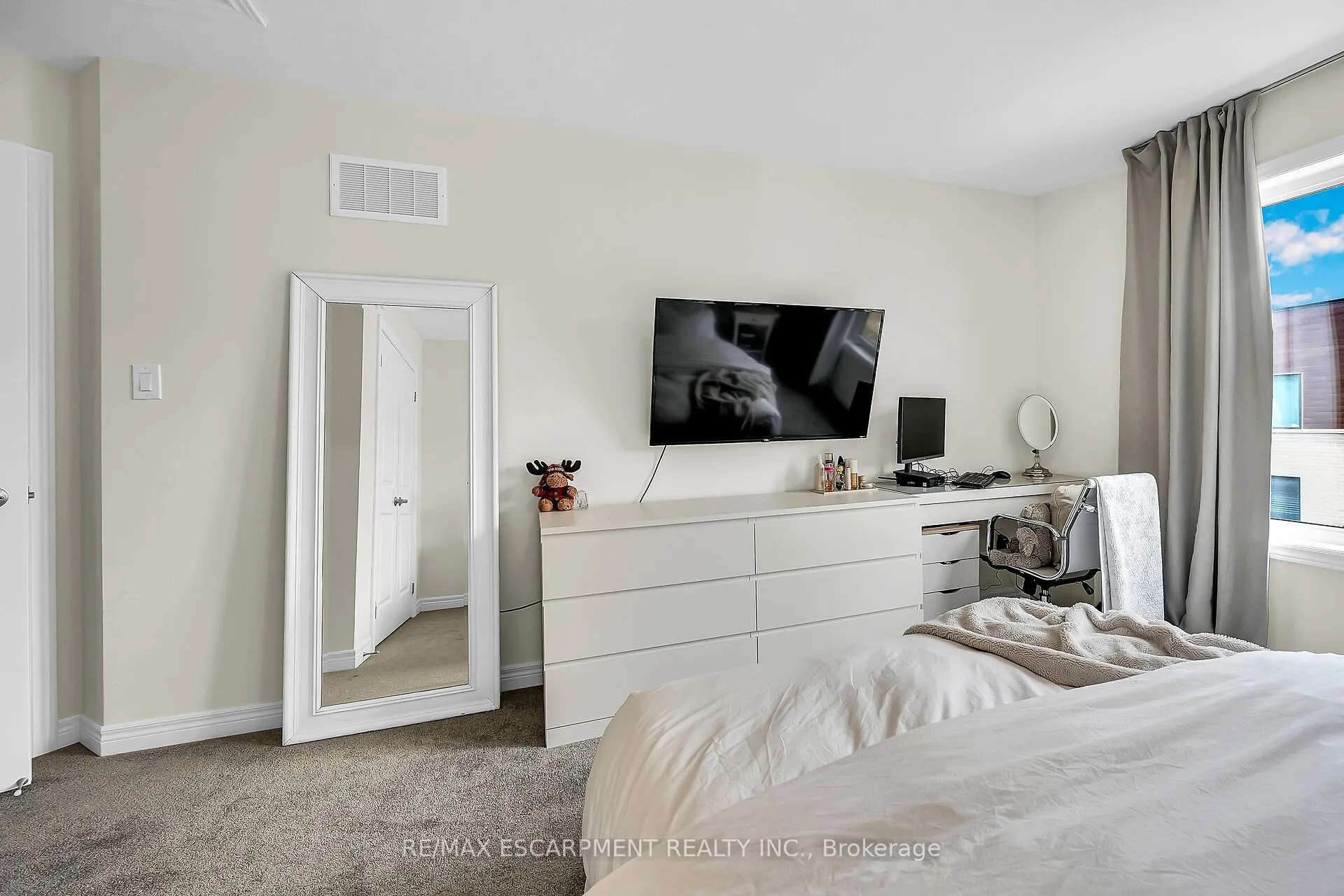 22 Dryden Lane