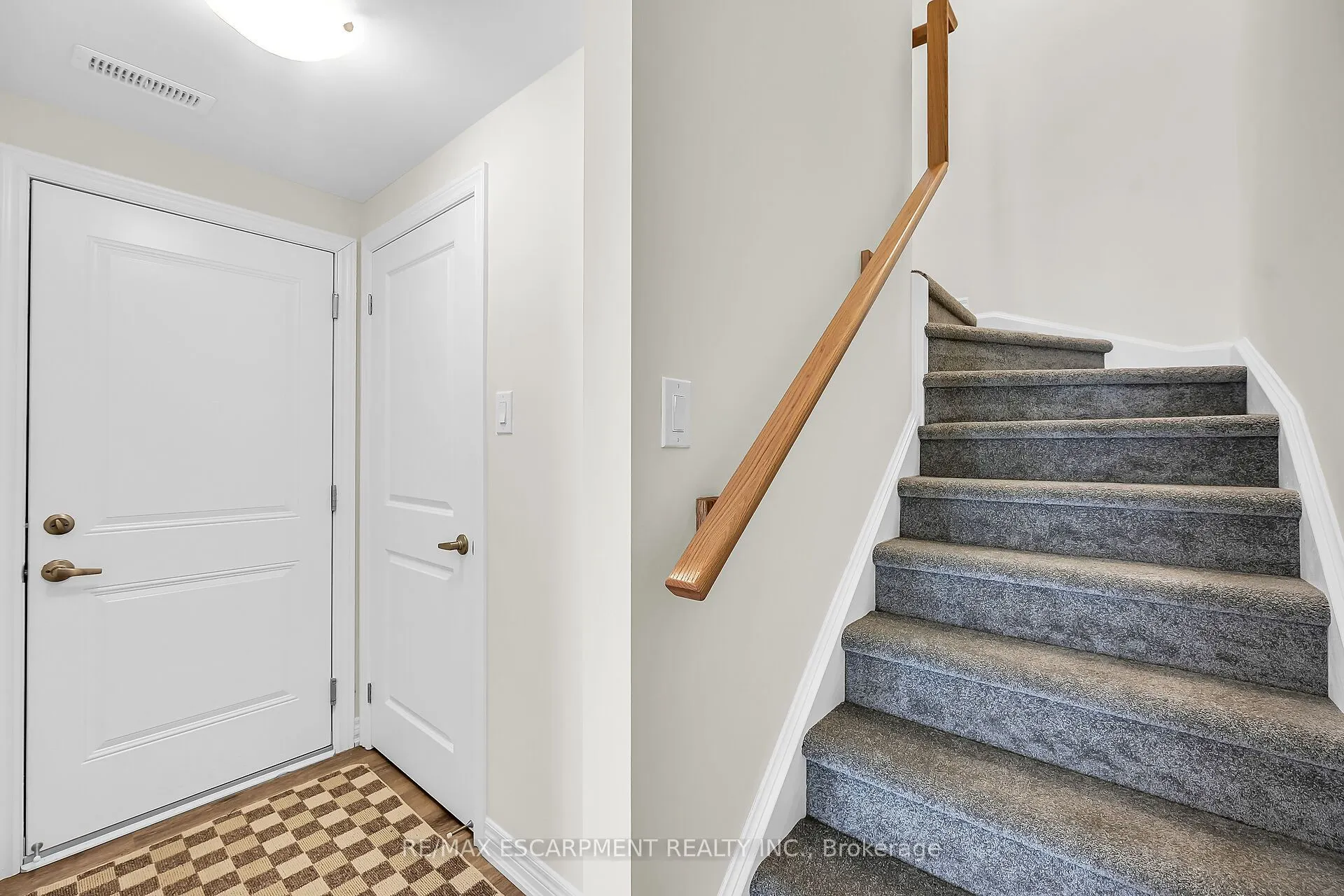 22 Dryden Lane