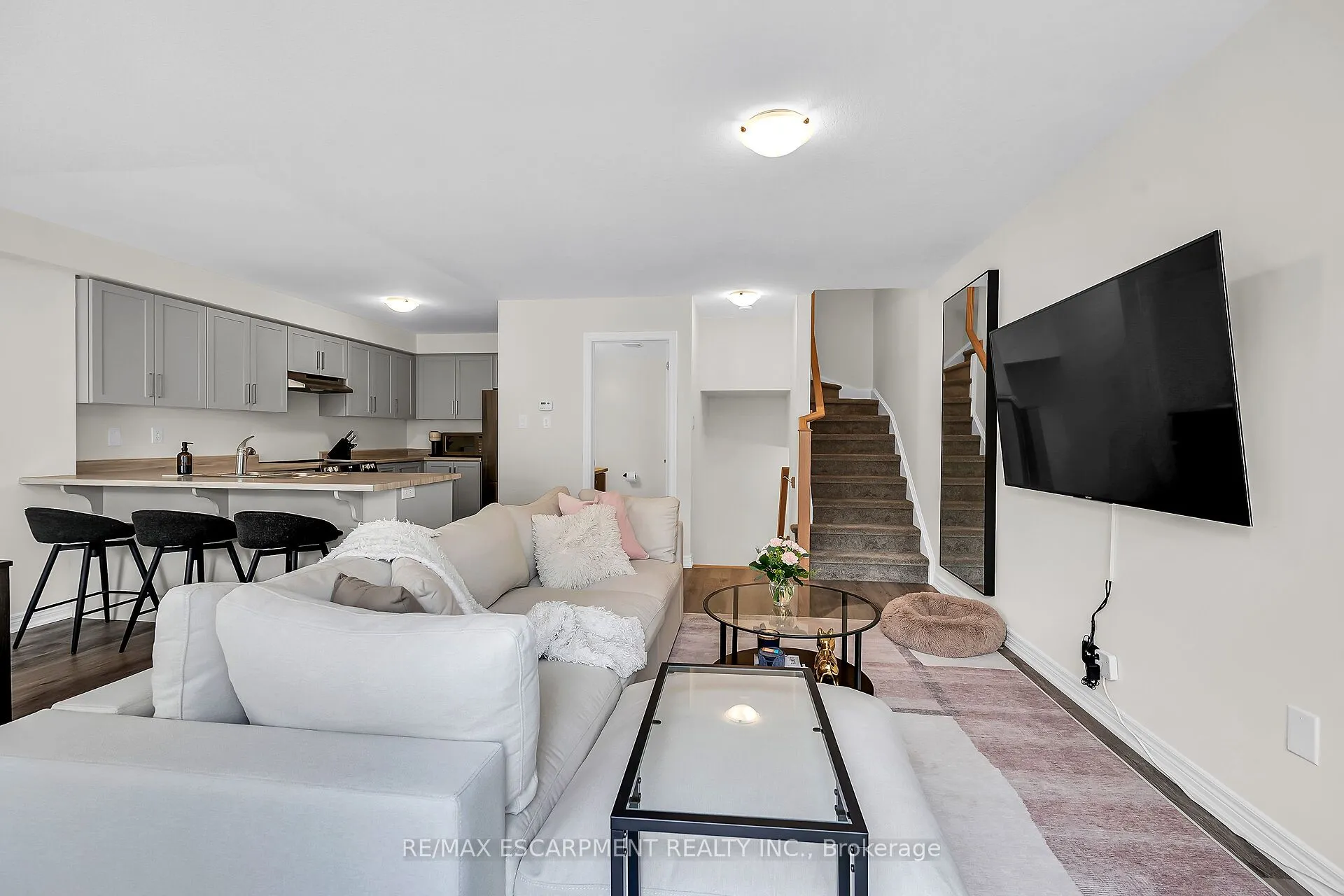 22 Dryden Lane