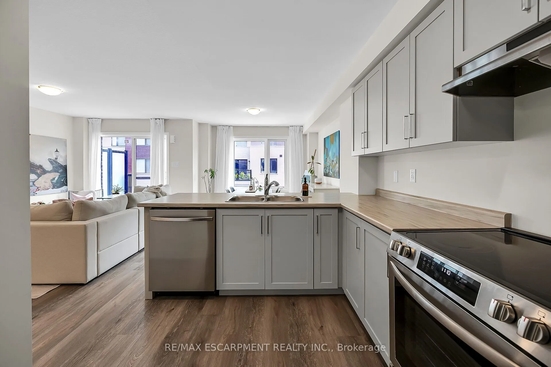 22 Dryden Lane