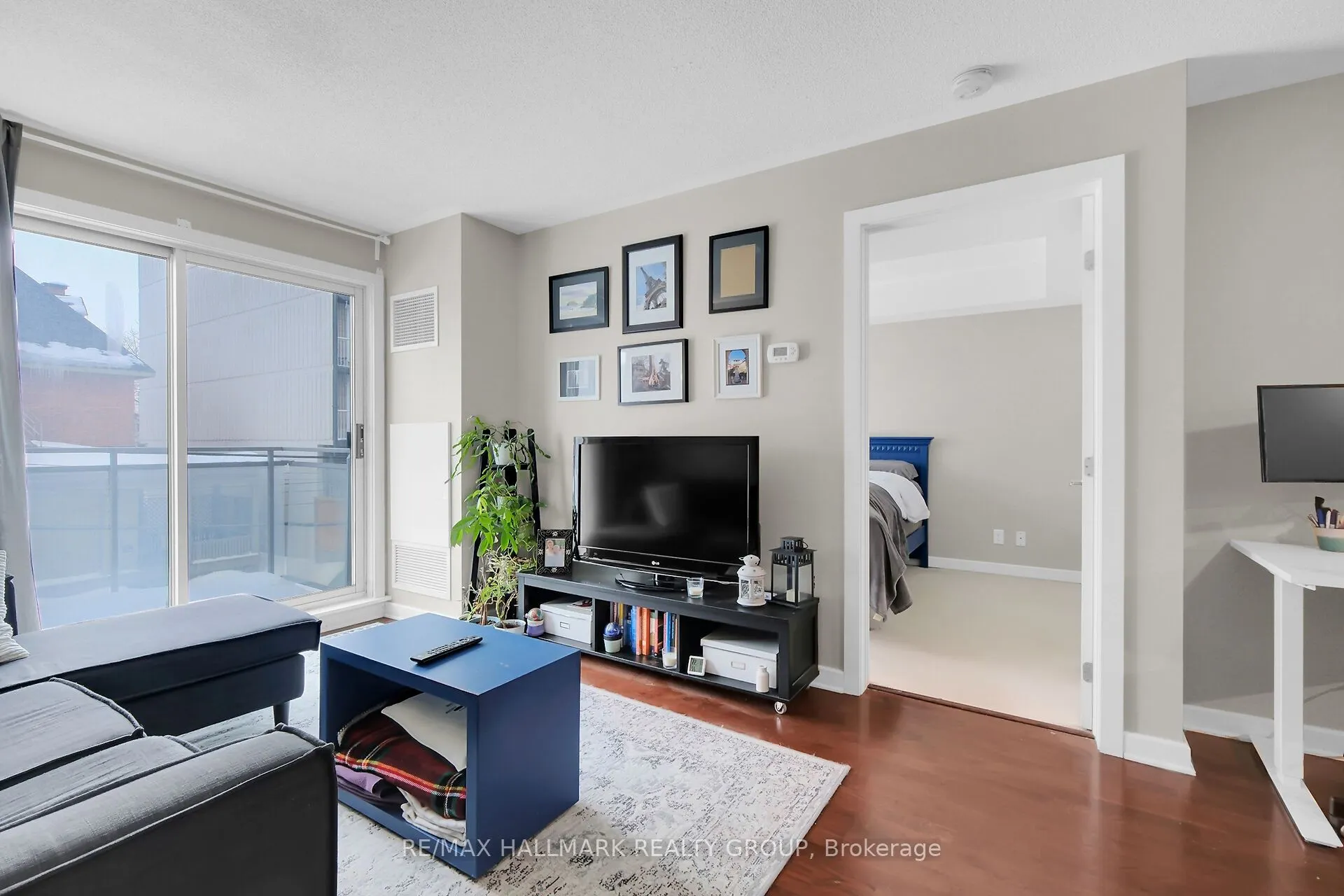 138 Somerset Street W, #209