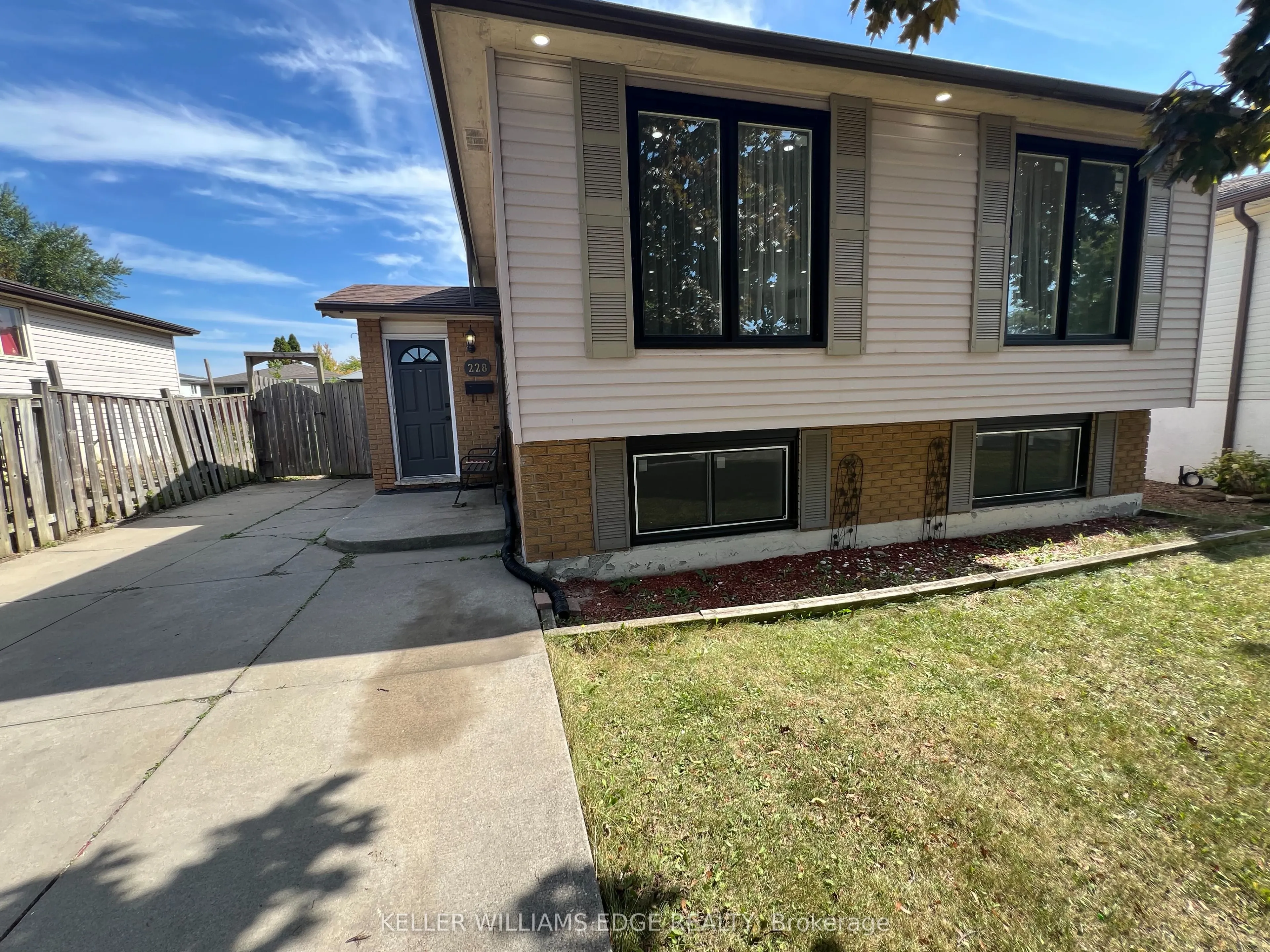 228 Lawnhurst Court