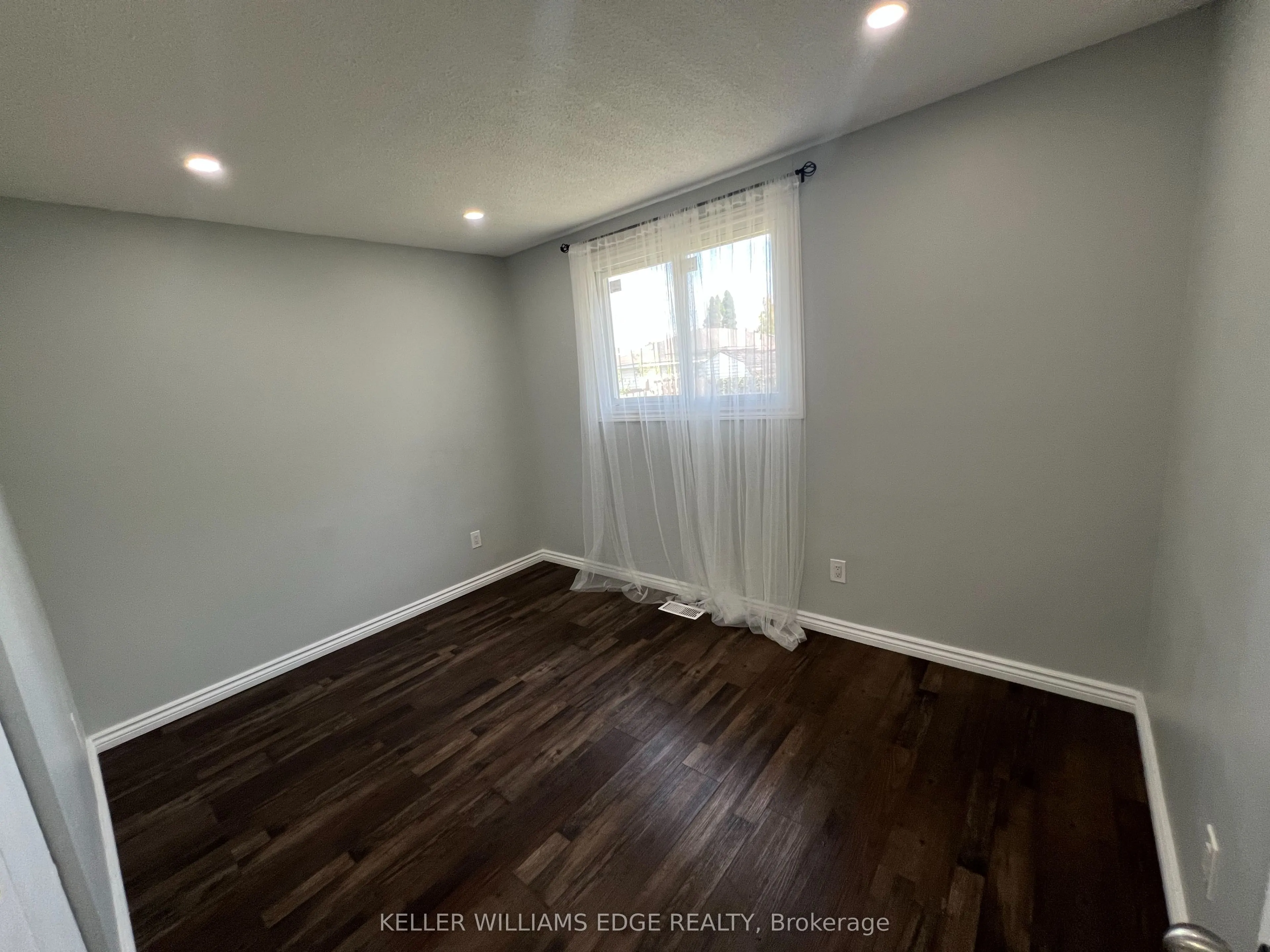 228 Lawnhurst Court