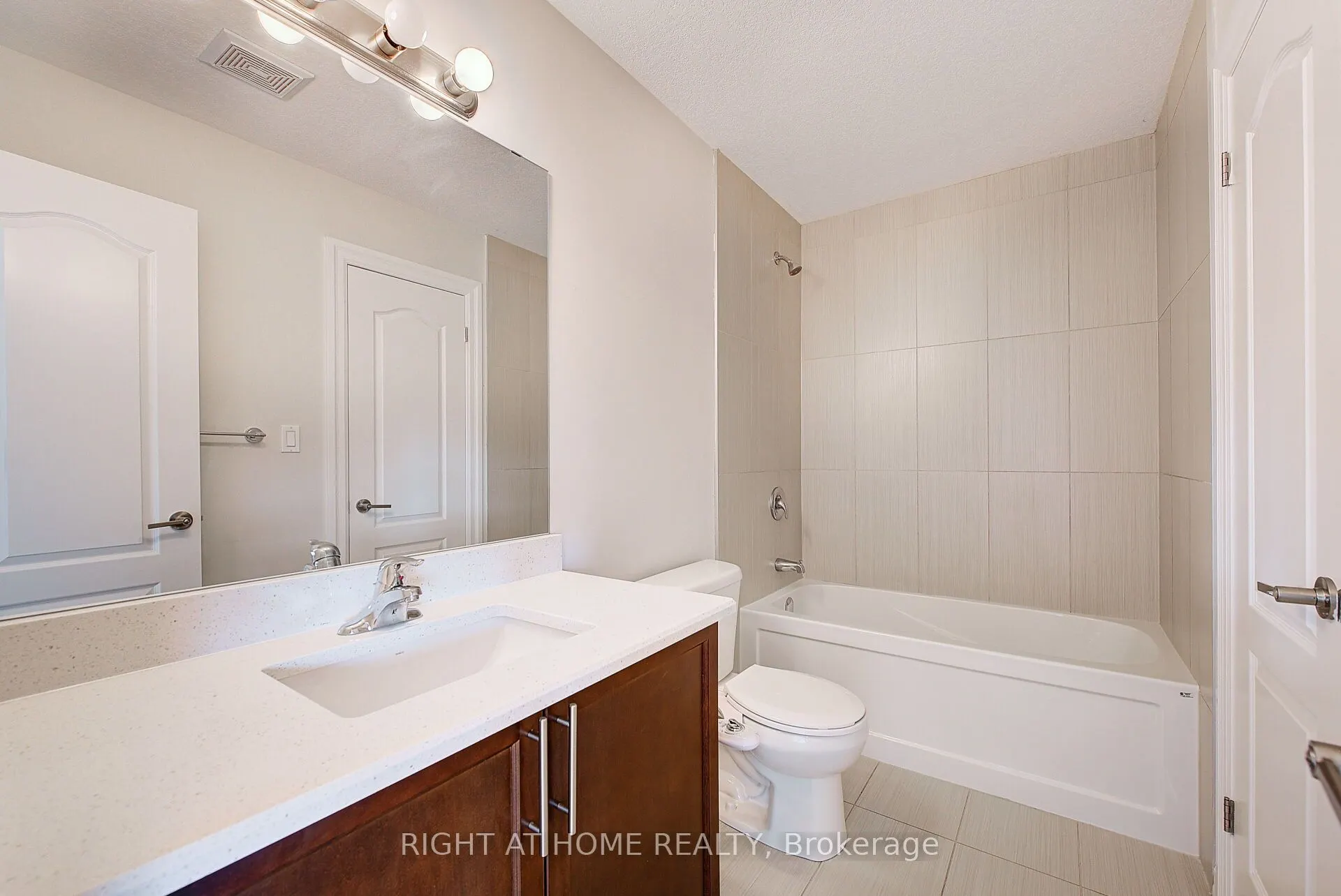 896 Zaifman Circle