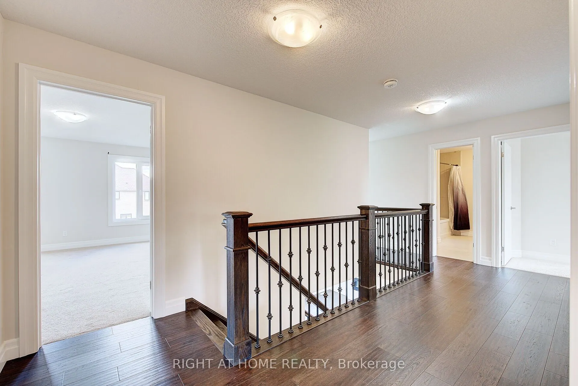 896 Zaifman Circle