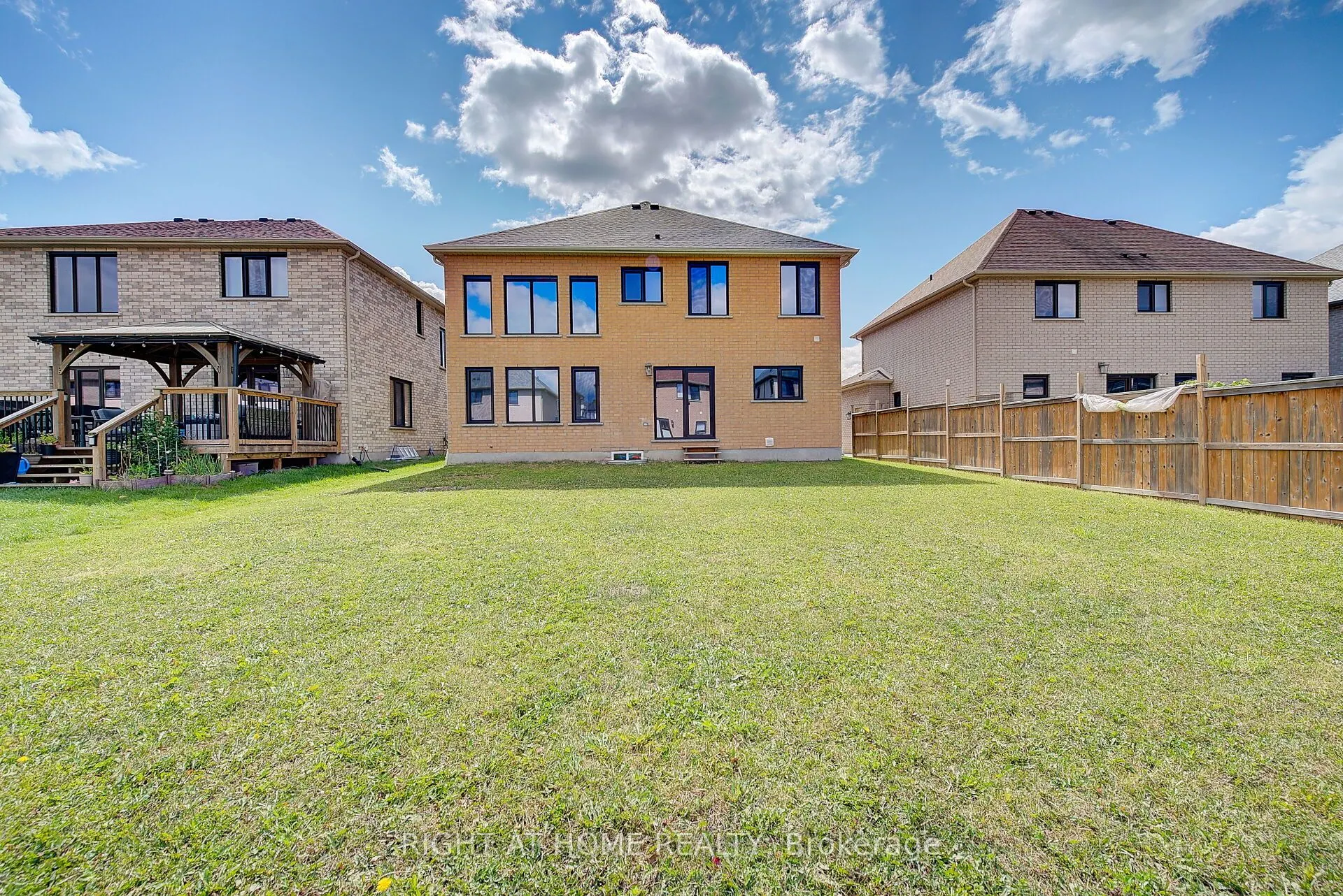 896 Zaifman Circle