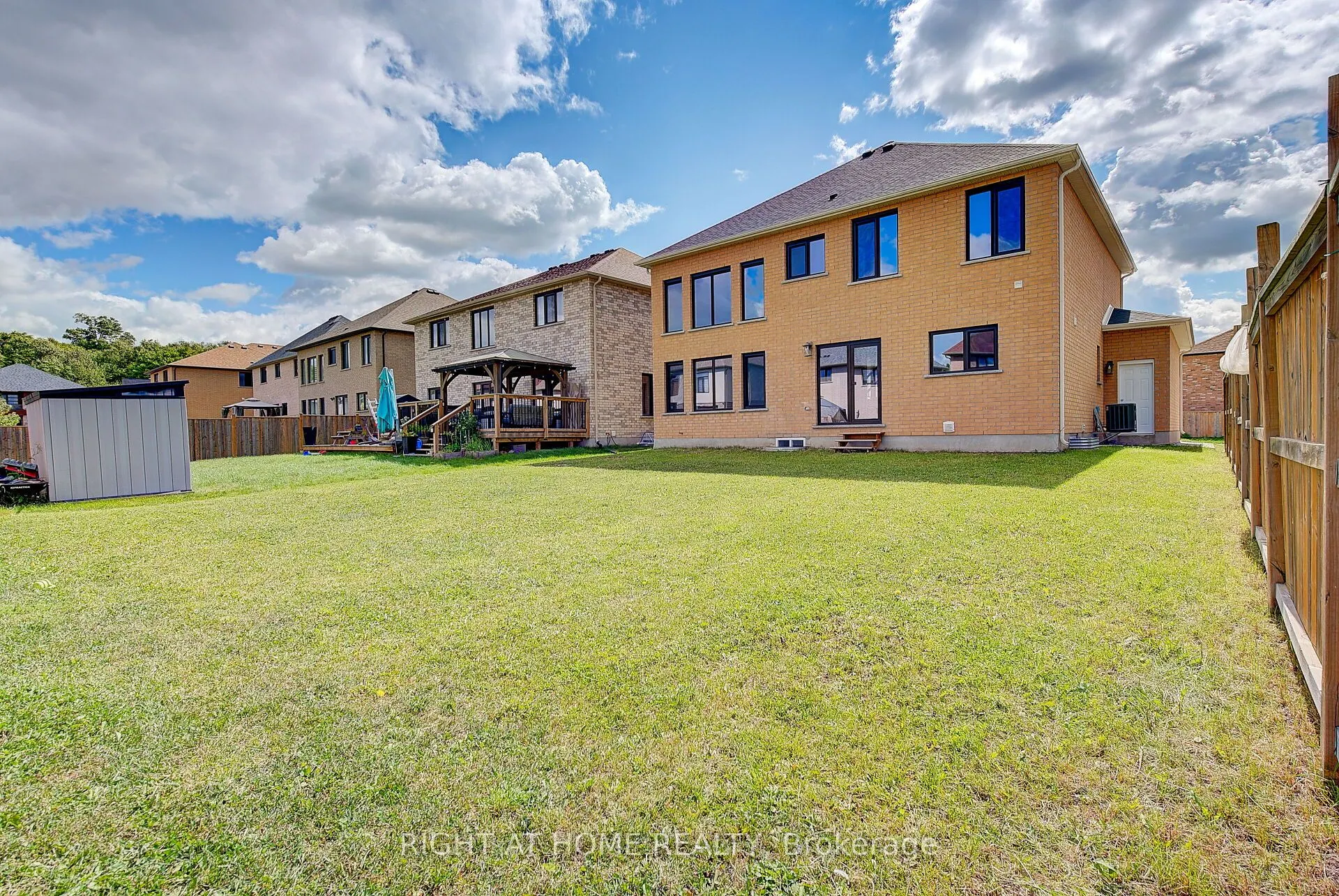 896 Zaifman Circle
