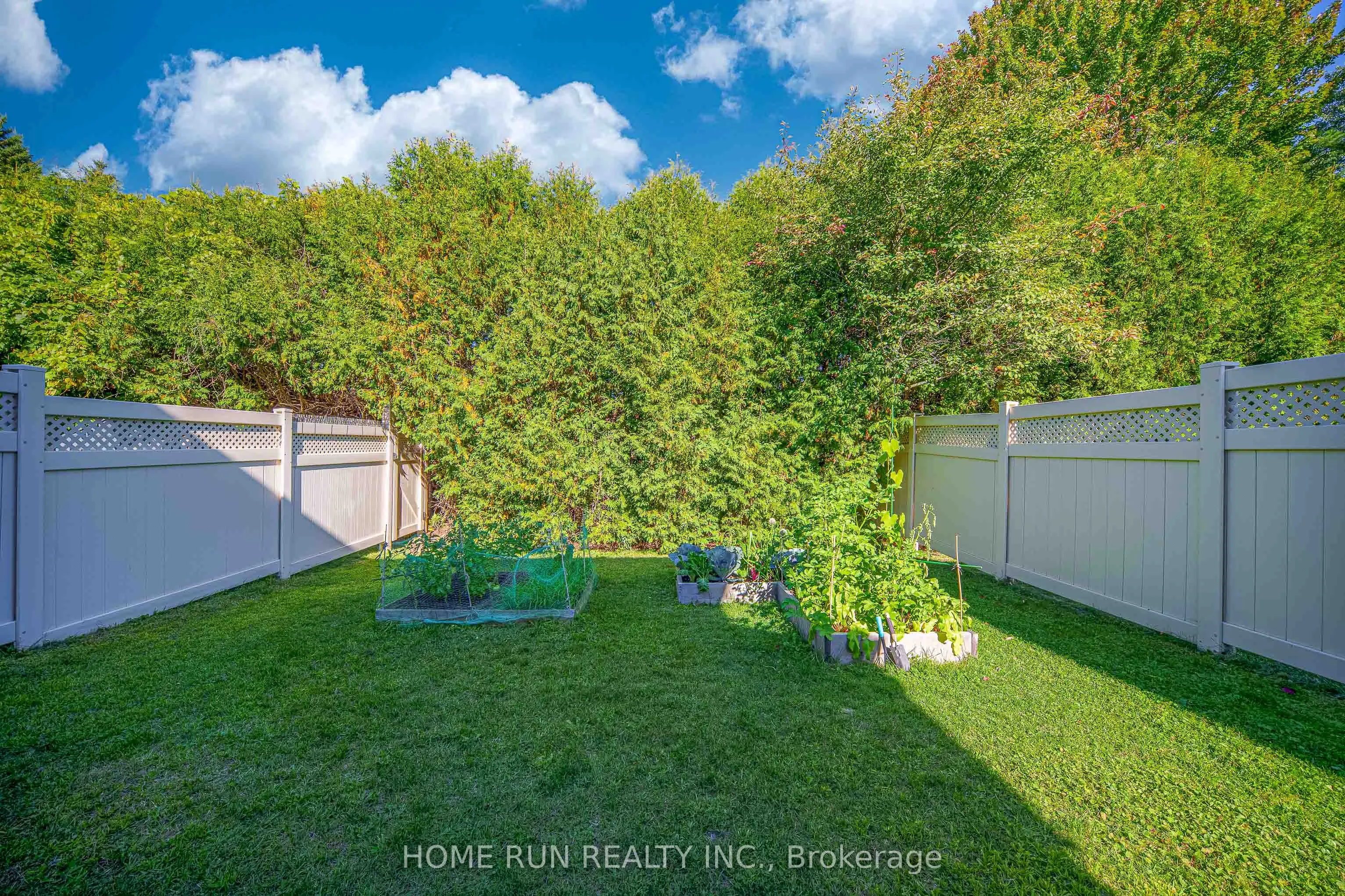 1629 HENRI LAUZON Street