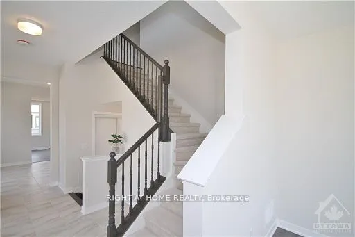 201 BILLRIAN Crescent