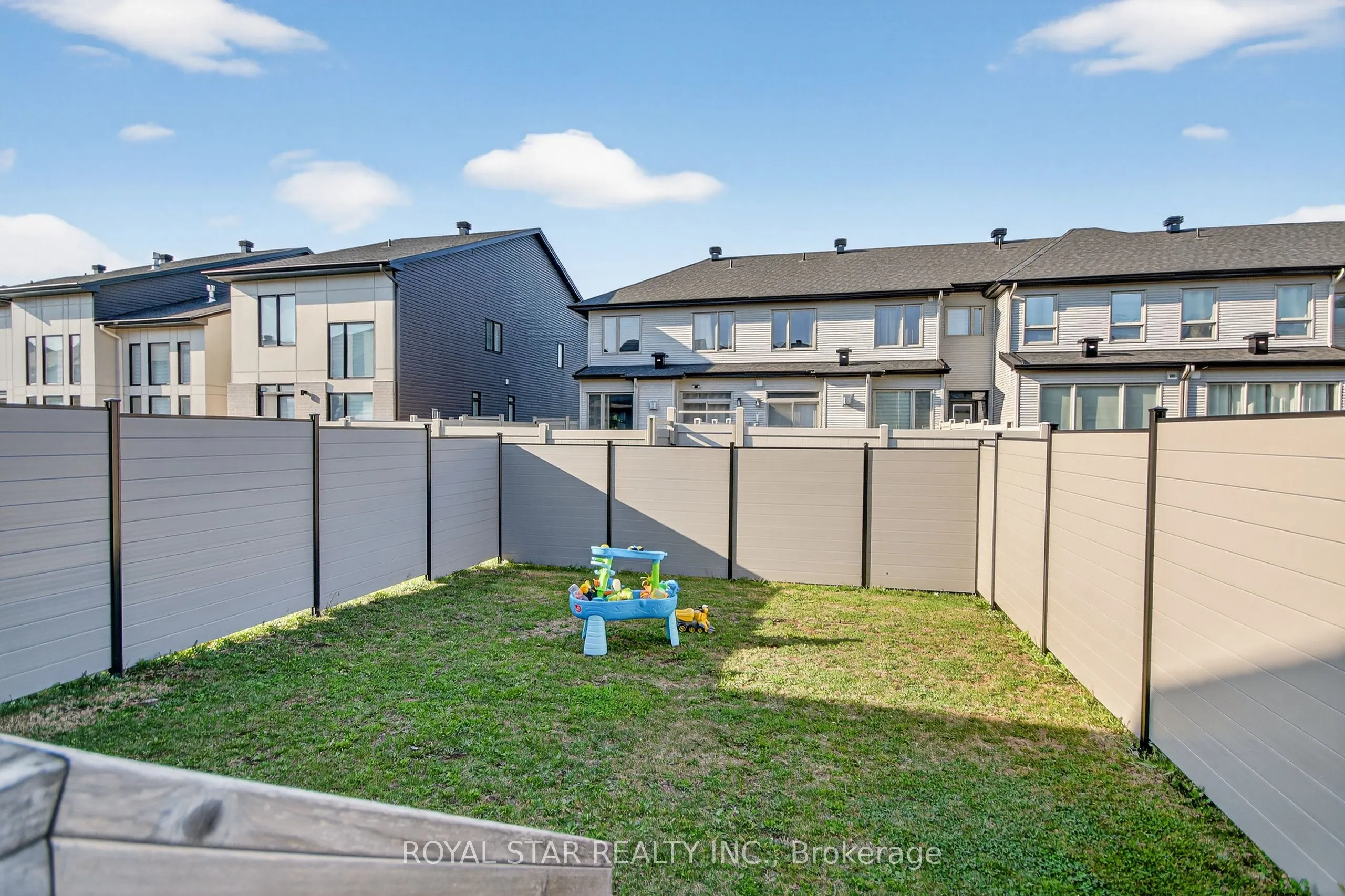 870 Solarium Avenue