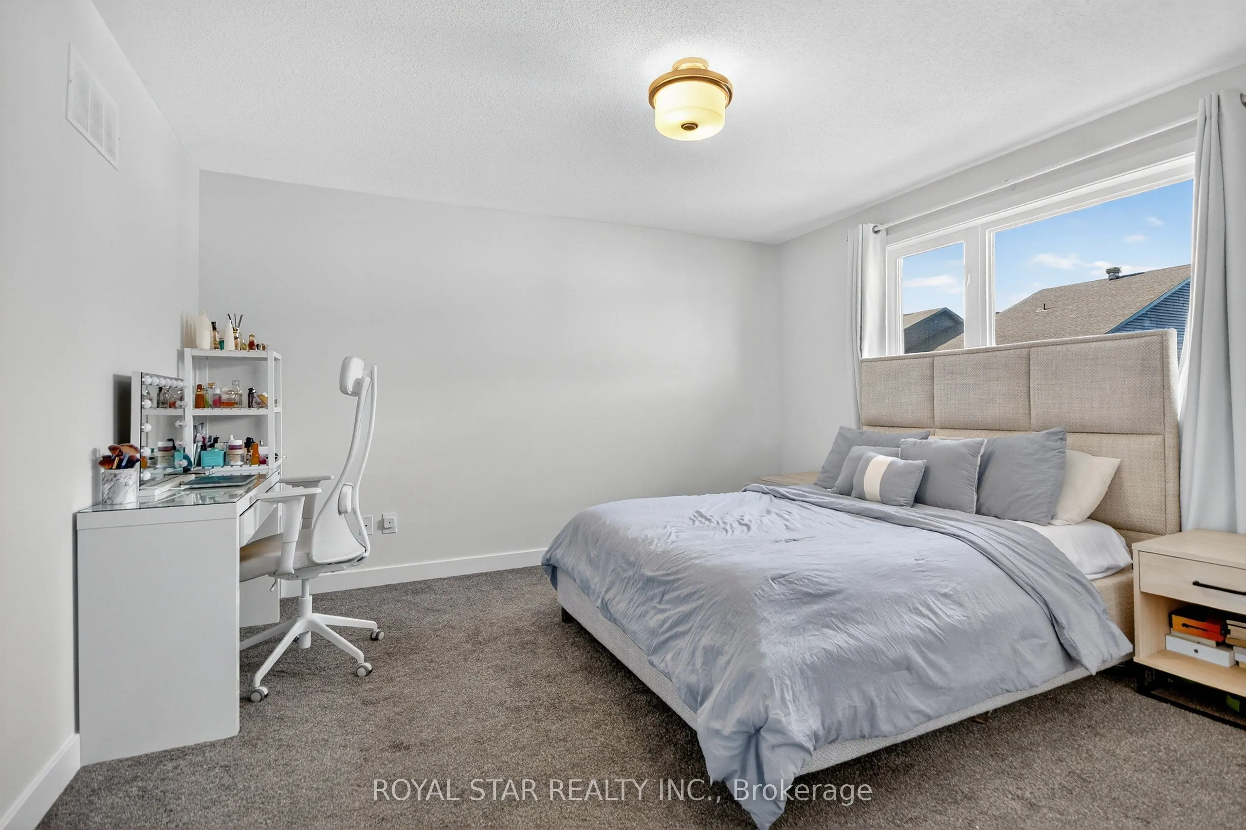 870 Solarium Avenue