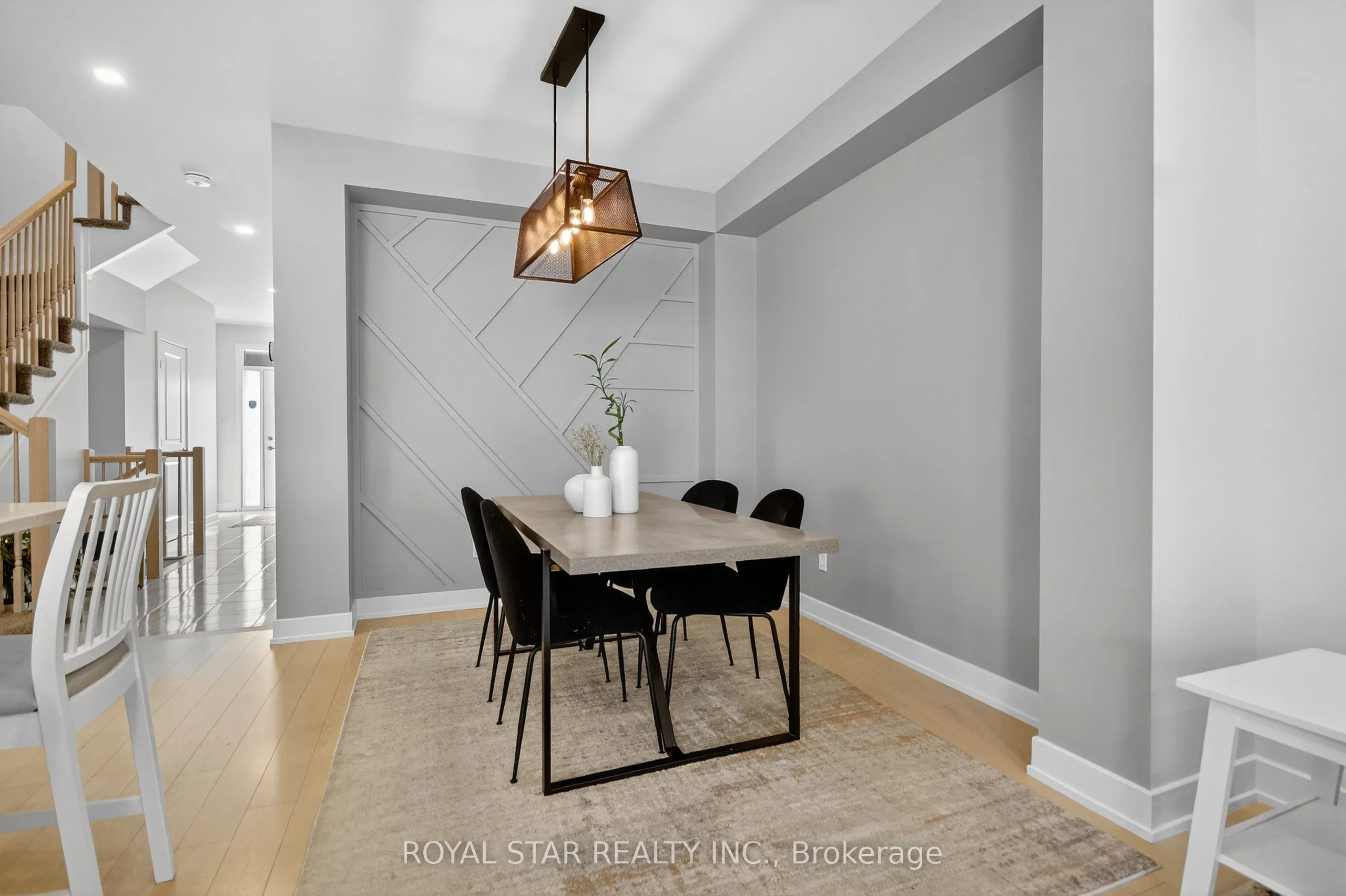 870 Solarium Avenue