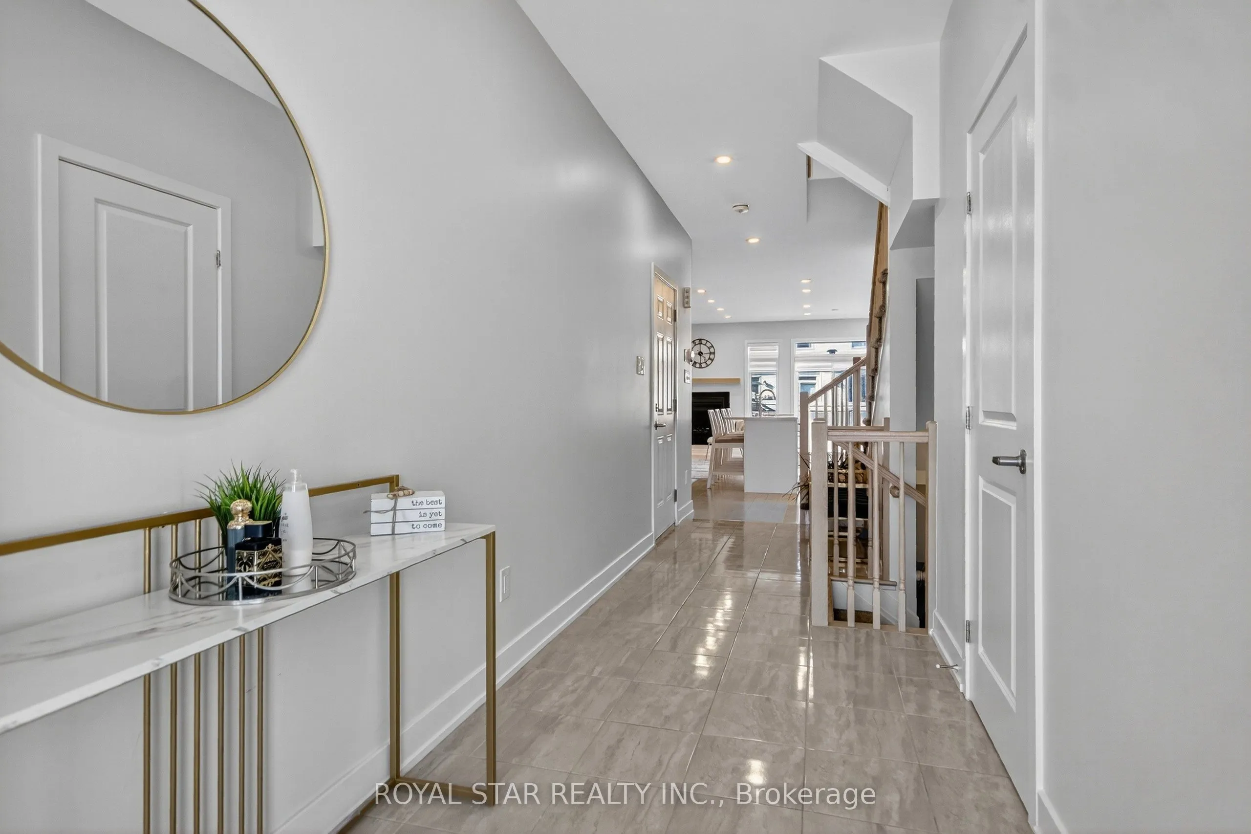 870 Solarium Avenue