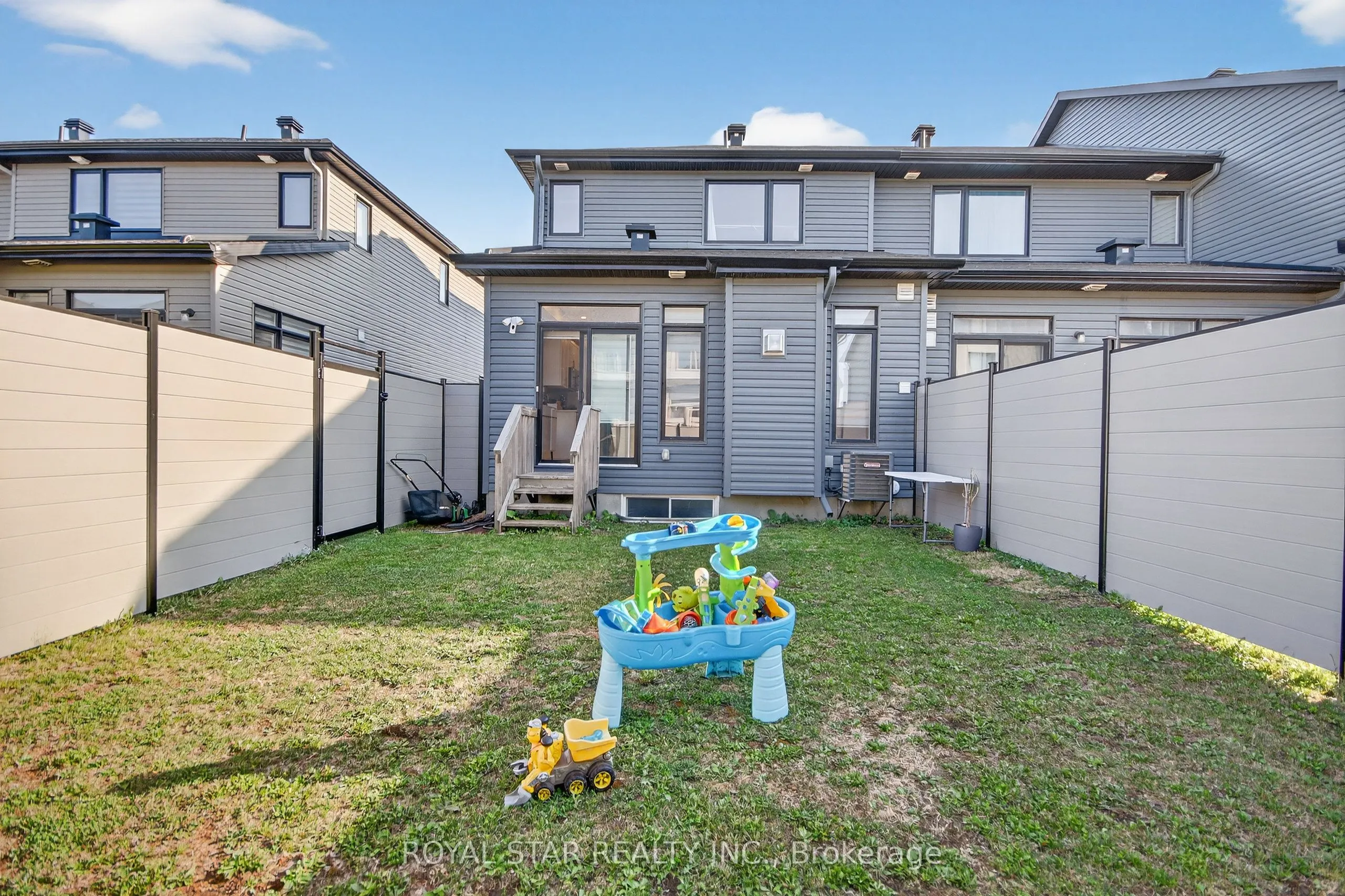 870 Solarium Avenue