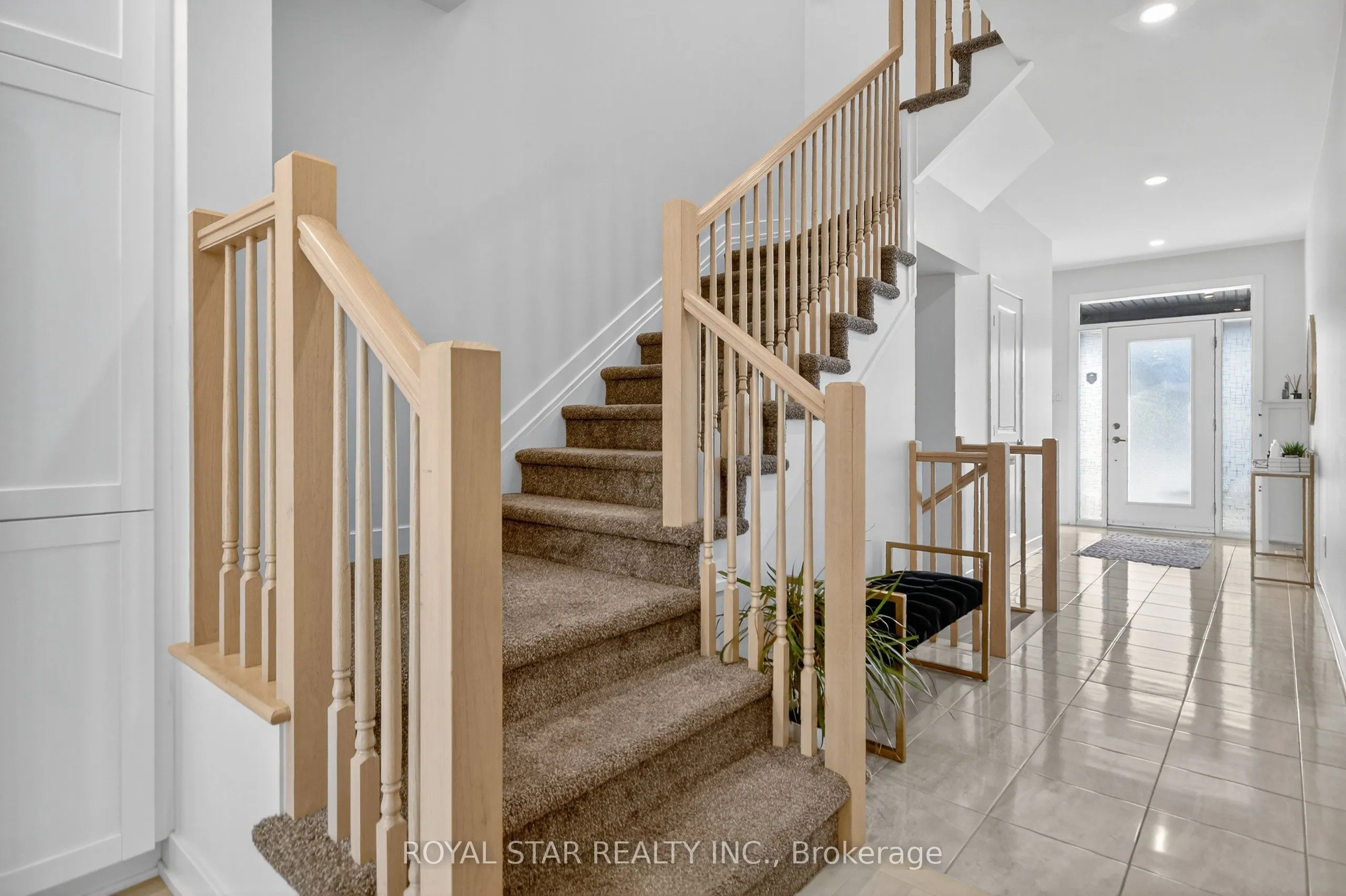 870 Solarium Avenue