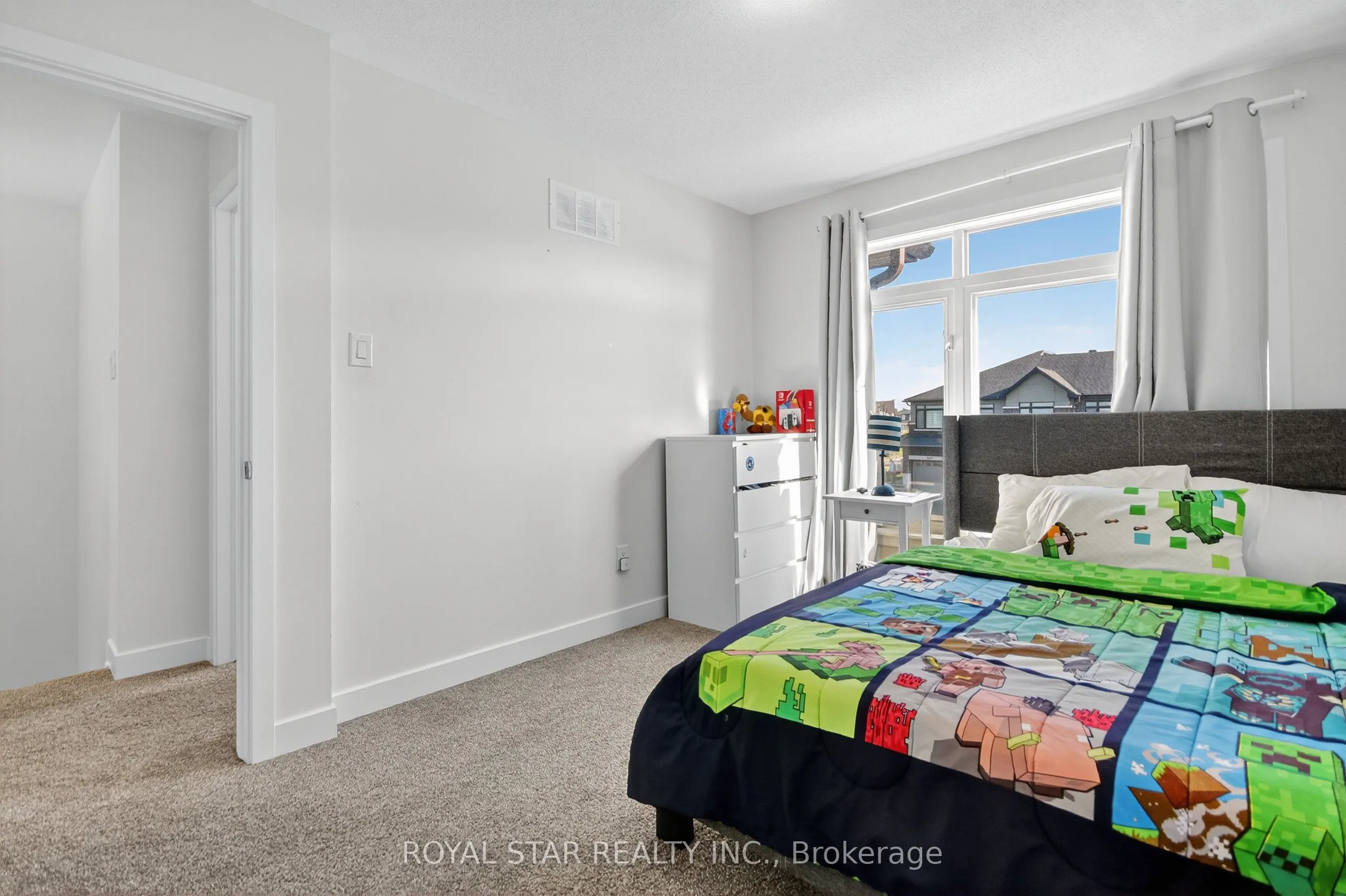870 Solarium Avenue