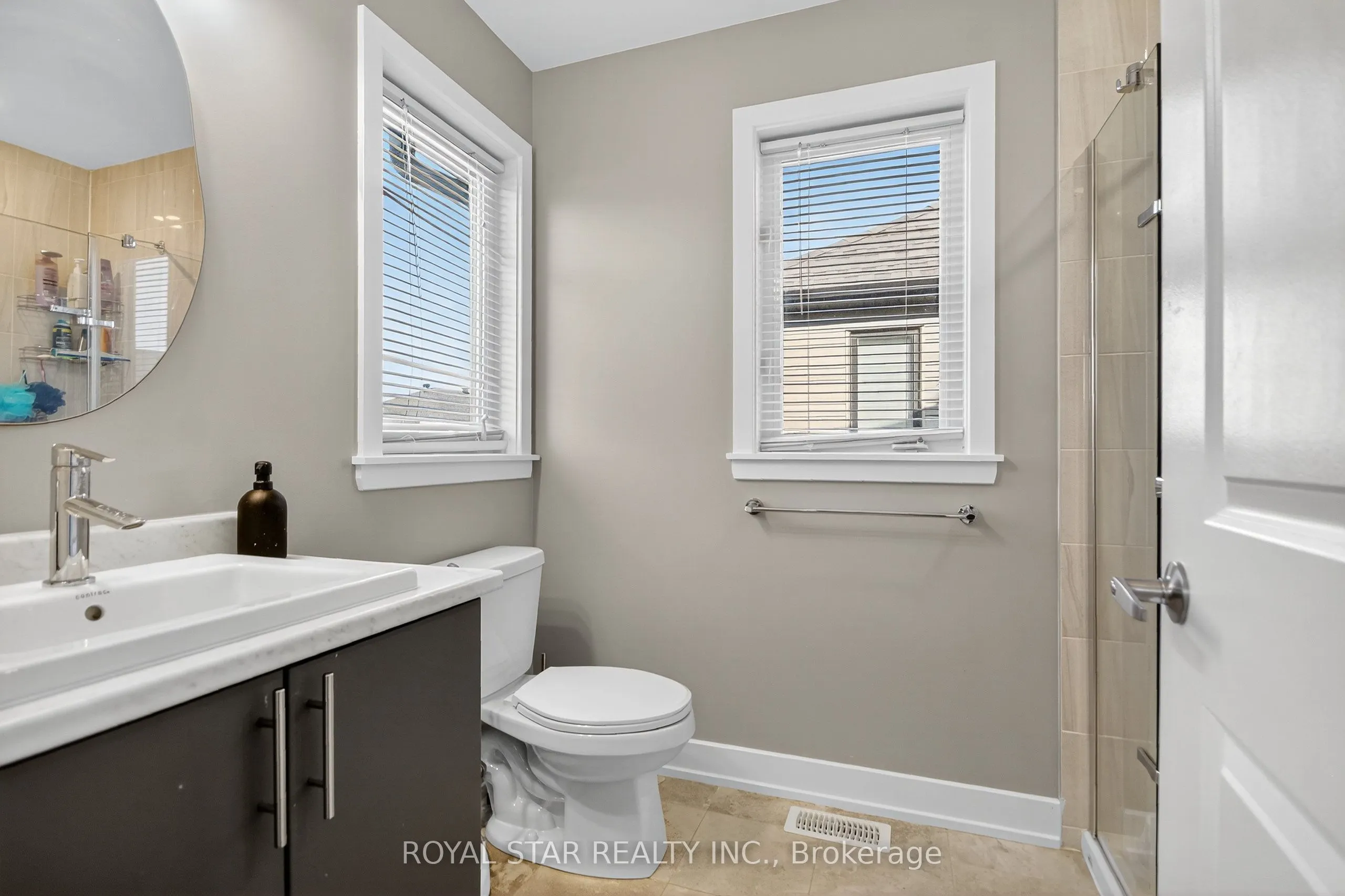 870 Solarium Avenue