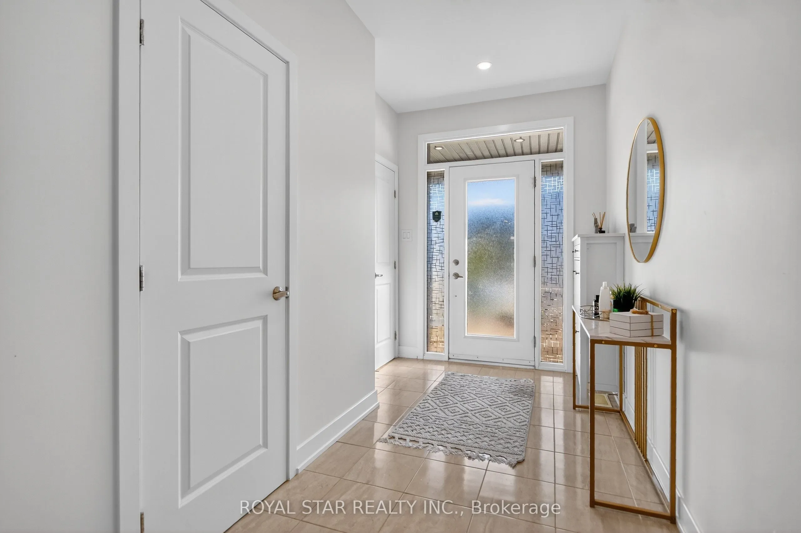 870 Solarium Avenue