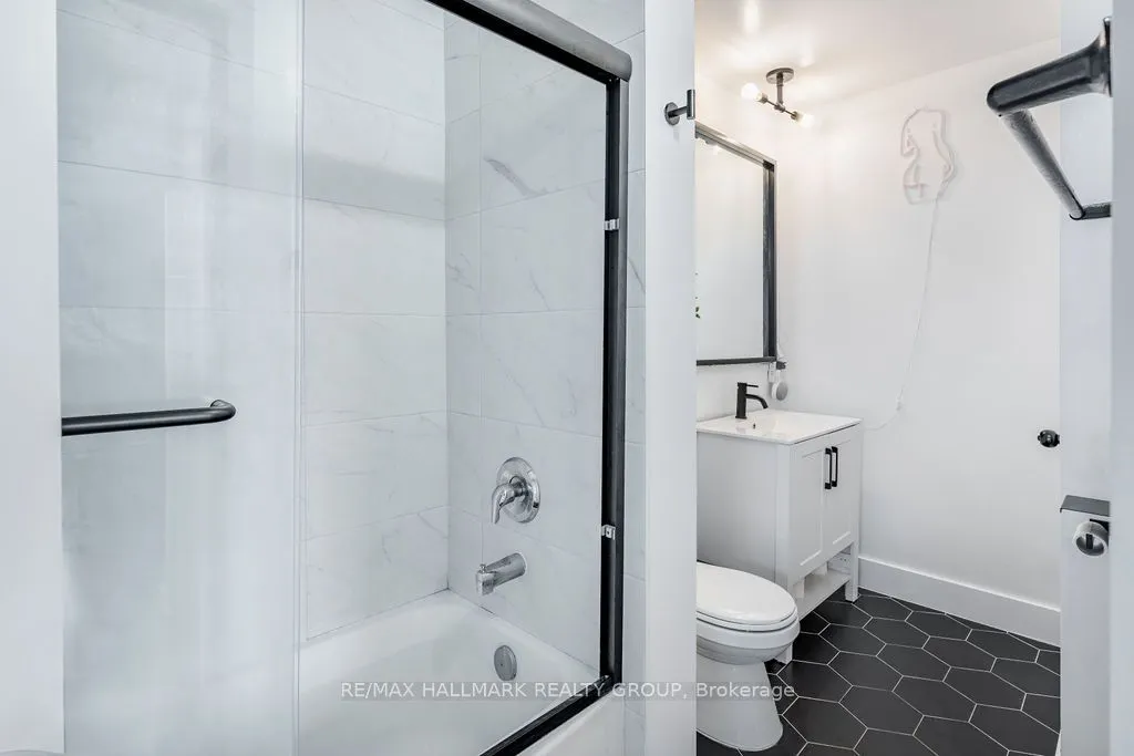383 Cumberland Street, #906