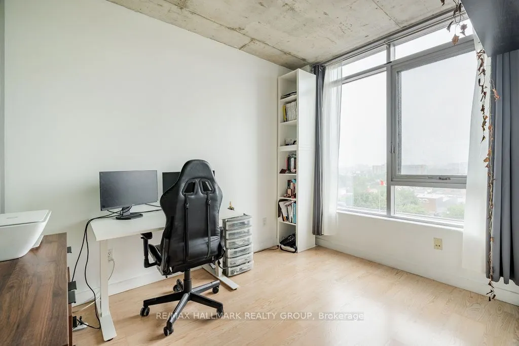 383 Cumberland Street, #906