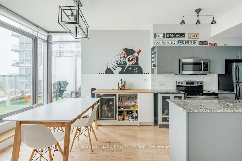 383 Cumberland Street, #906