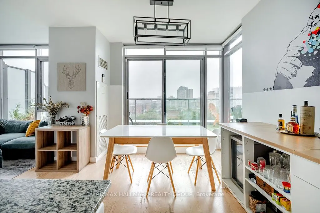 383 Cumberland Street, #906