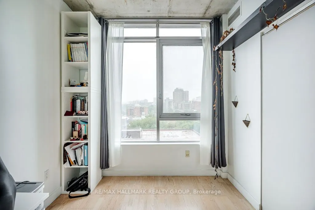 383 Cumberland Street, #906